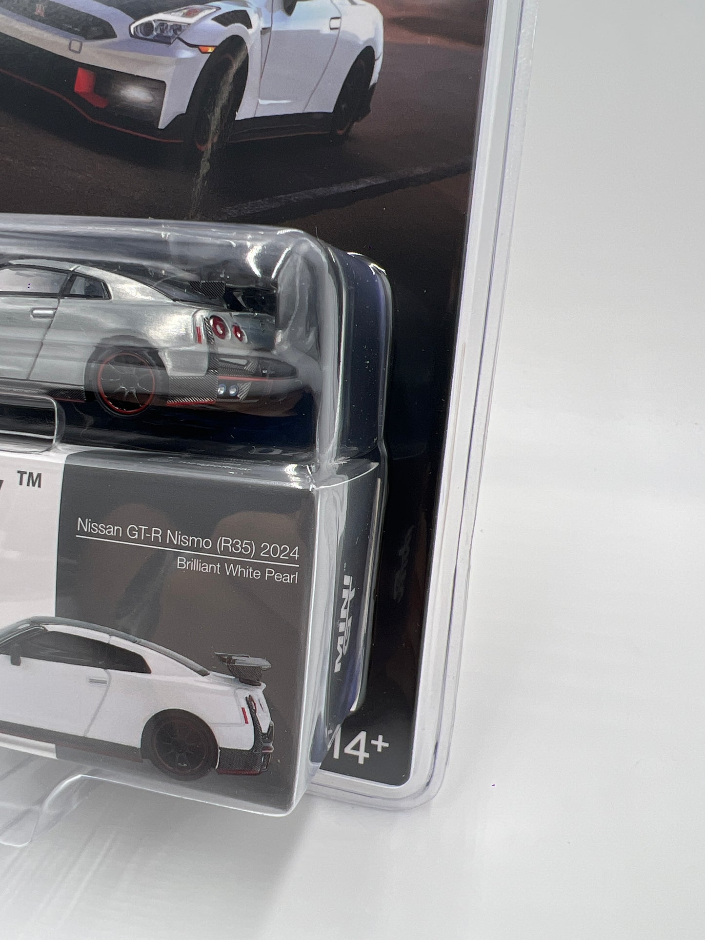 Mini GT #1045 CHASE Nissan GT-R Nismo R35 2024 Brilliant White Pearl