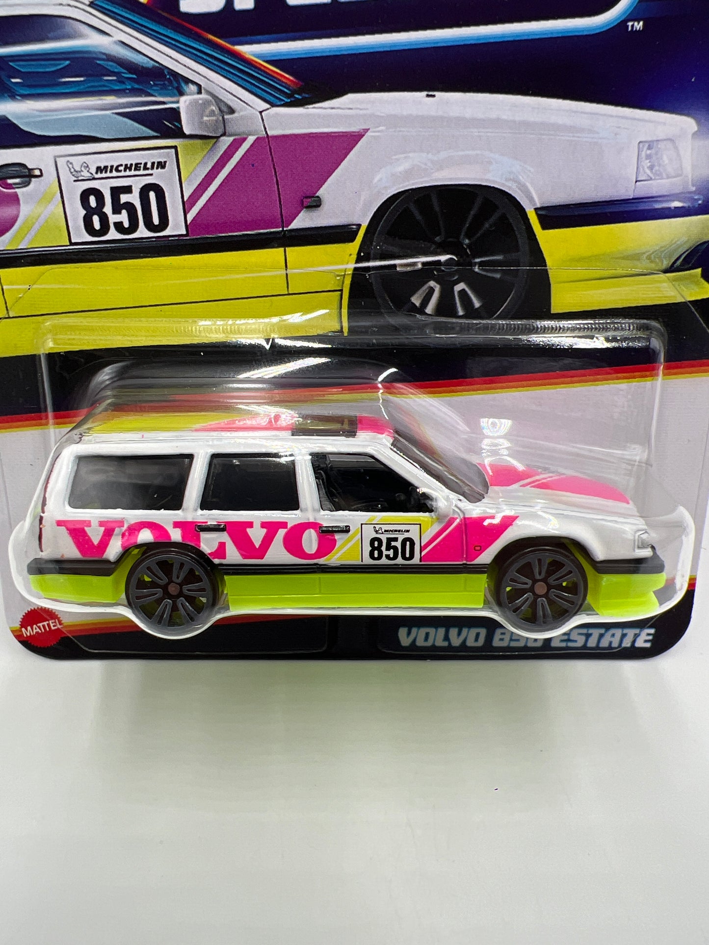 2026 Hot Wheels Neon Speeders #1 Volvo 850 Estate White 157E