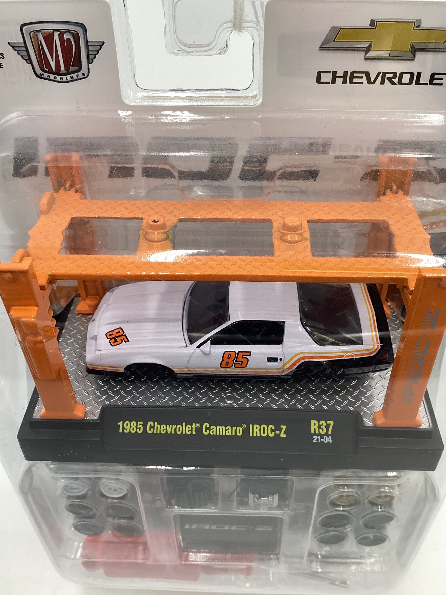 M2 Machines Model Kit 1985 Chevrolet Camaro IROC-Z R67 202G