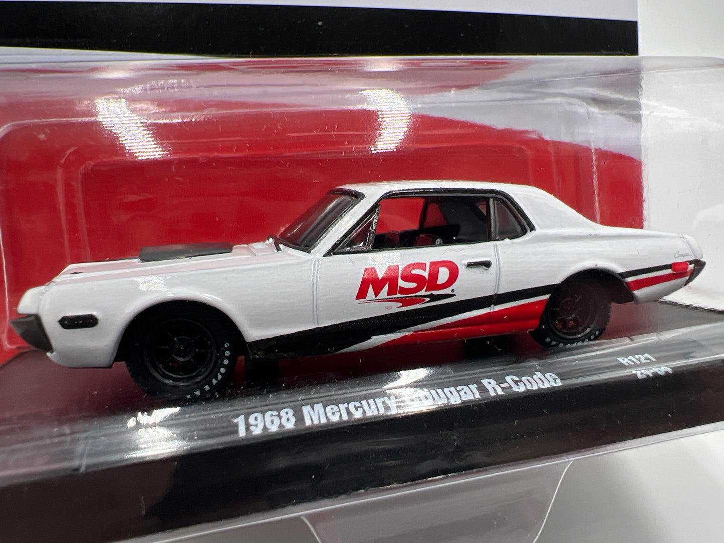 M2 Machines Auto Drivers 1968 Mercury Cougar R-Code White MSD R121 192E