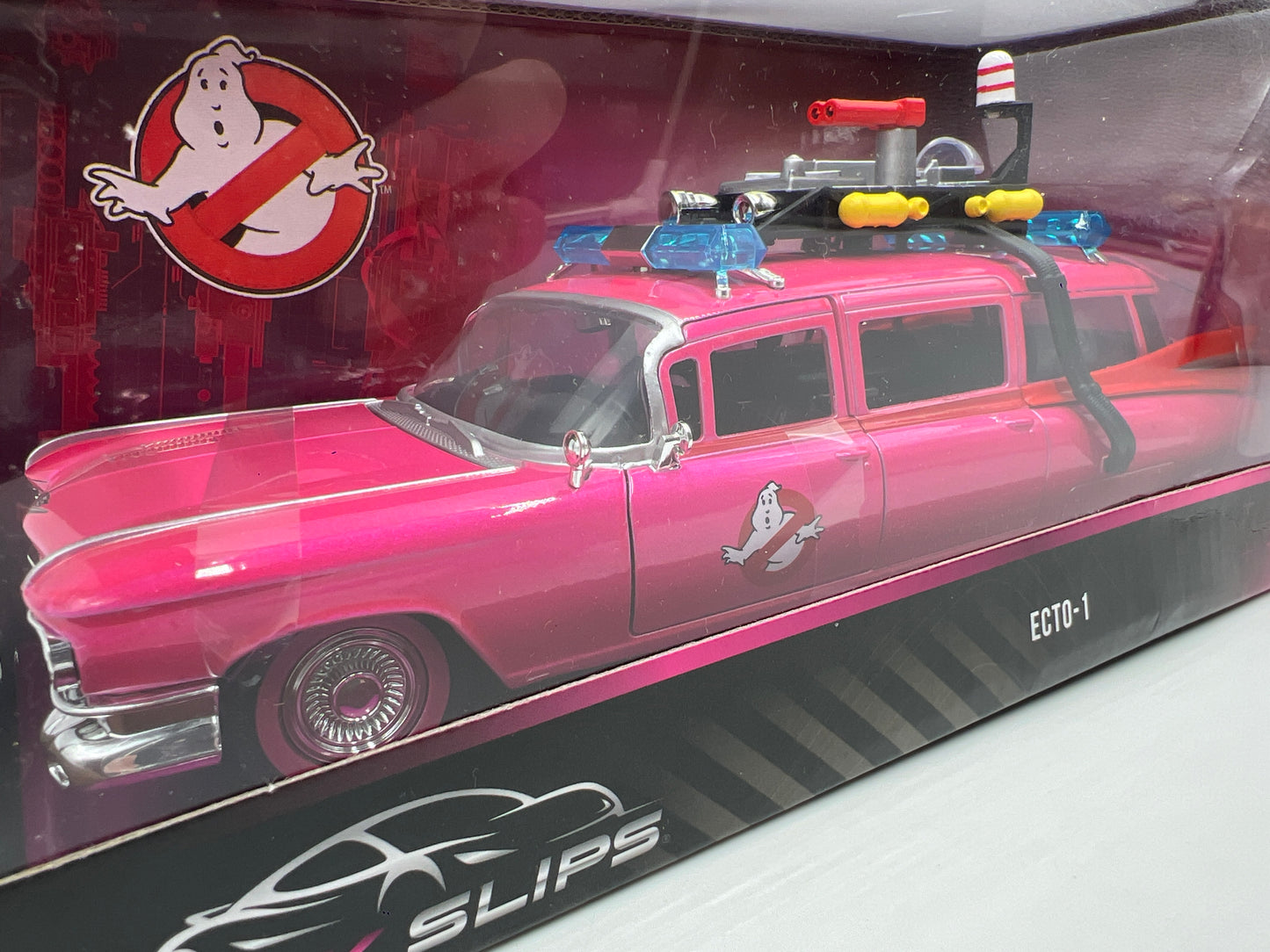 Jada Pink Slips 1/24 Chase Ghostbusters Ecto-1 Pink