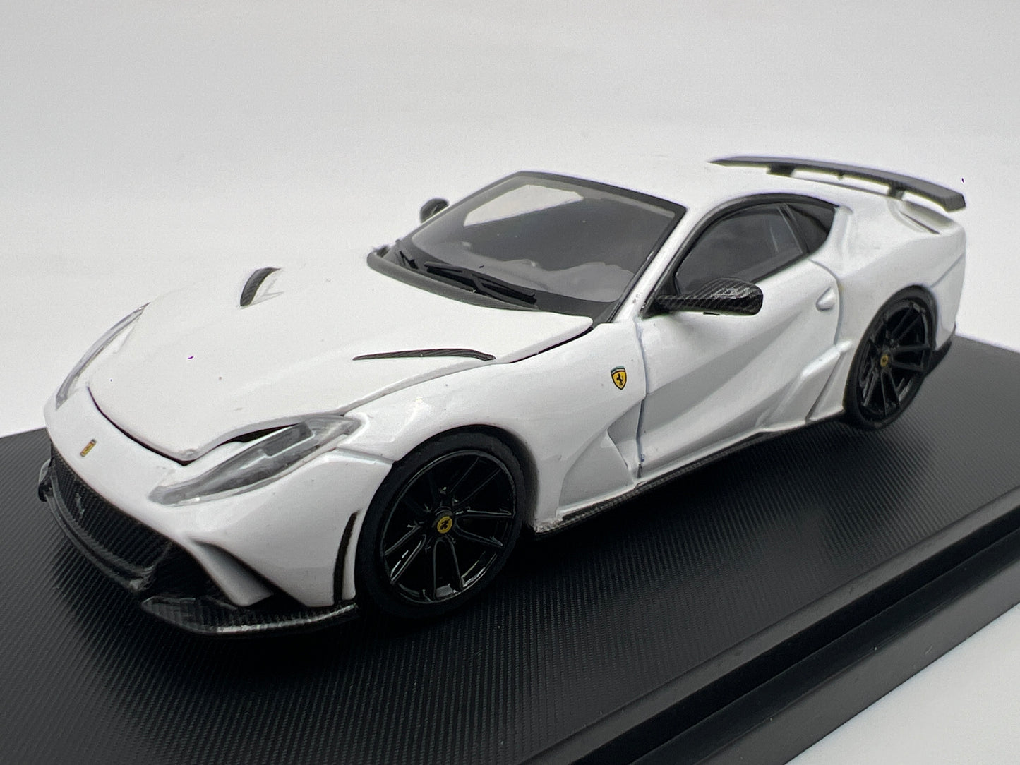 Stance Hunters 1/64 1 of 599 Ferrari 812 White