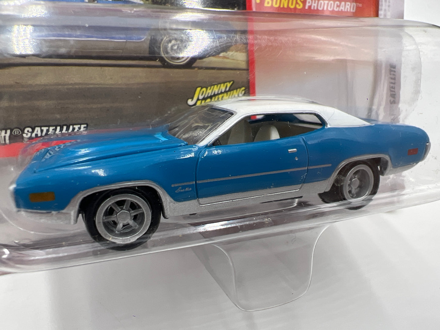 Johnny Lightning Mopar Or No Car #17 1972 Plymouth Satellite Blue 219D