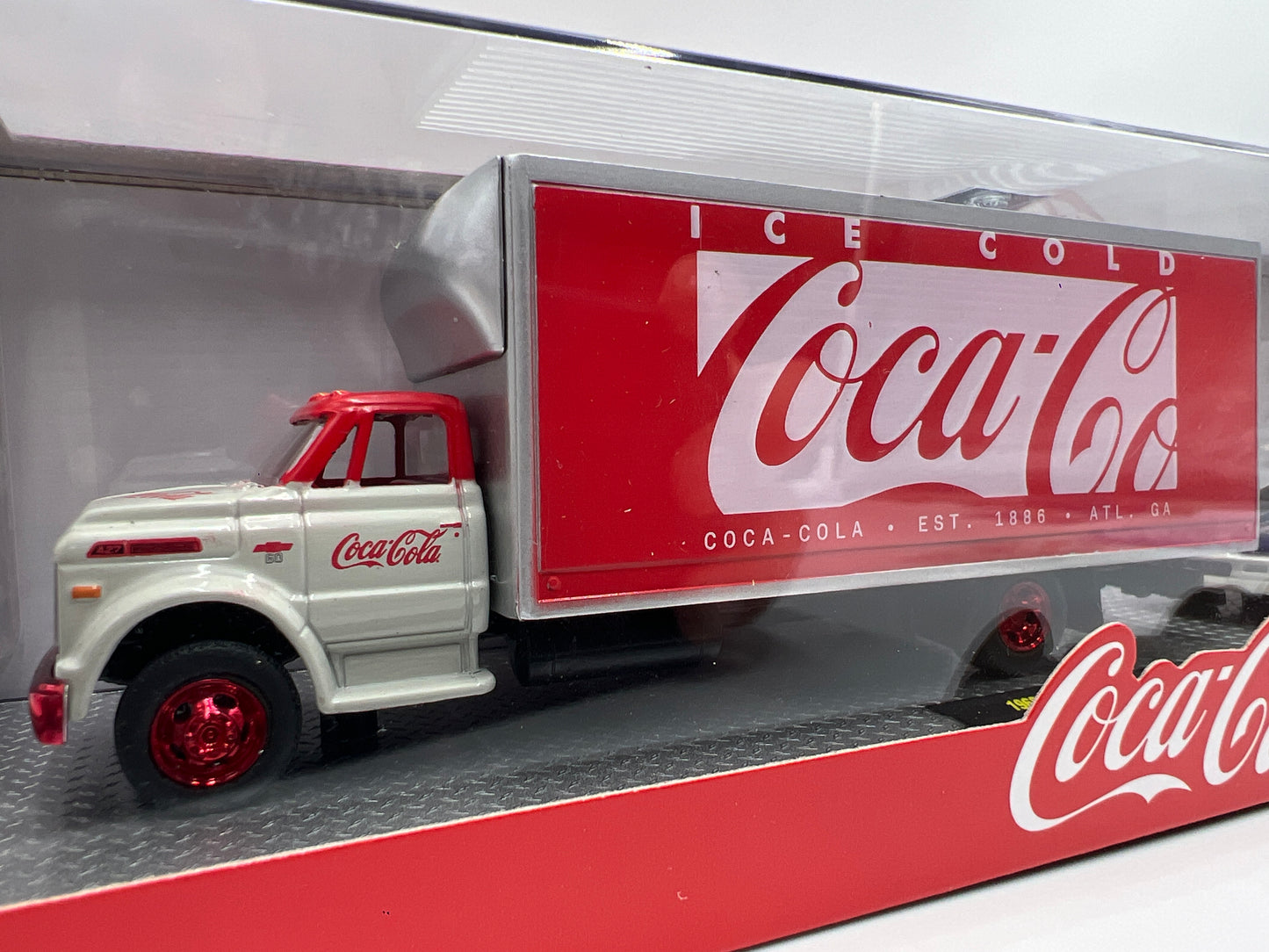 M2 Machines Auto Haulers CHASE Coca Cola 1968 Chevrolet C60 Truck & 1985 Chevrolet Camaro IROC-Z TW19