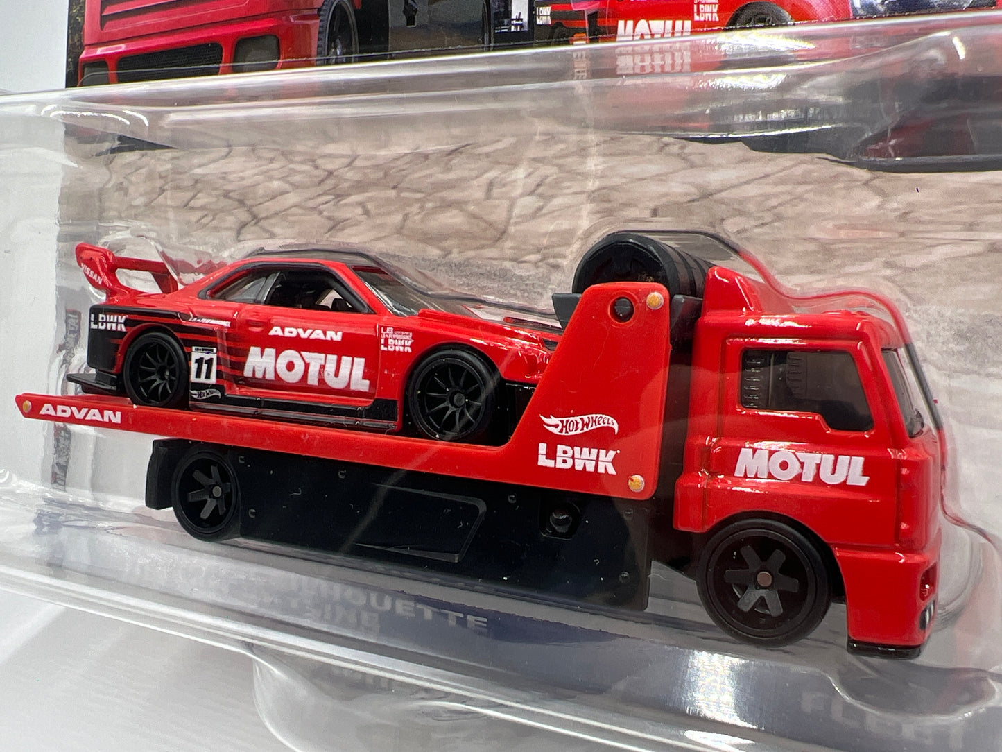 Hot Wheels Premium Team Transport #44 Motul LB-ER34 Super Silhouette Nissan Skyline & Fleet Street W/Protector