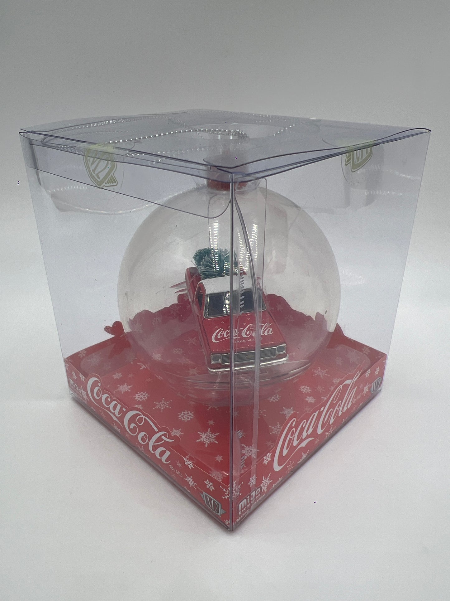 M2 Machines MiJo Exclusives Coca Cola Holiday Christmas Ornaments 1973 Chevrolet Fleetline Red/White