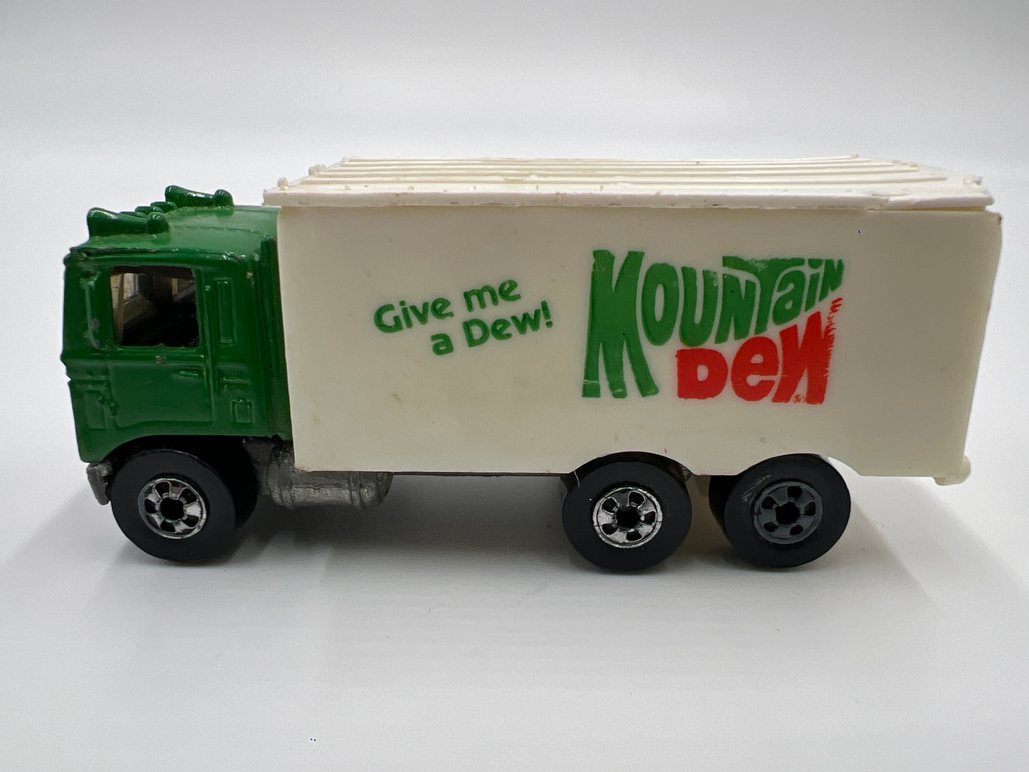 Hot Wheels Blackwall Mountain Dew Hiway Hauler Green Cab Loose