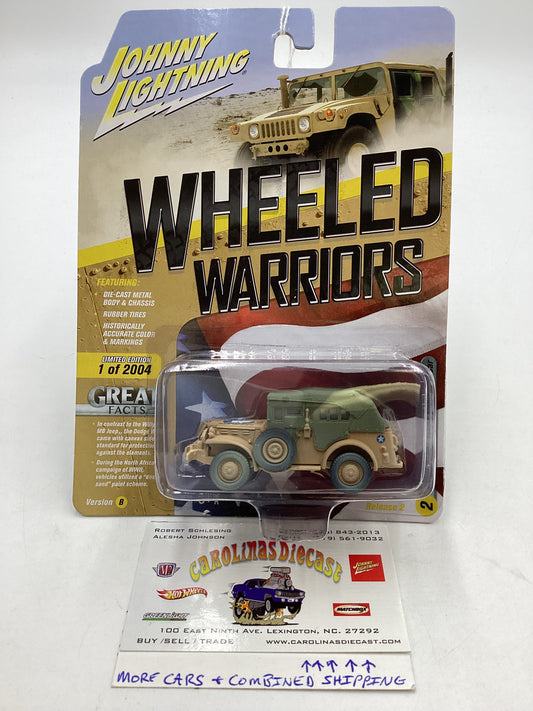 Johnny Lightning Wheeled Warriors WWII Dodge WC57Command Car 219B