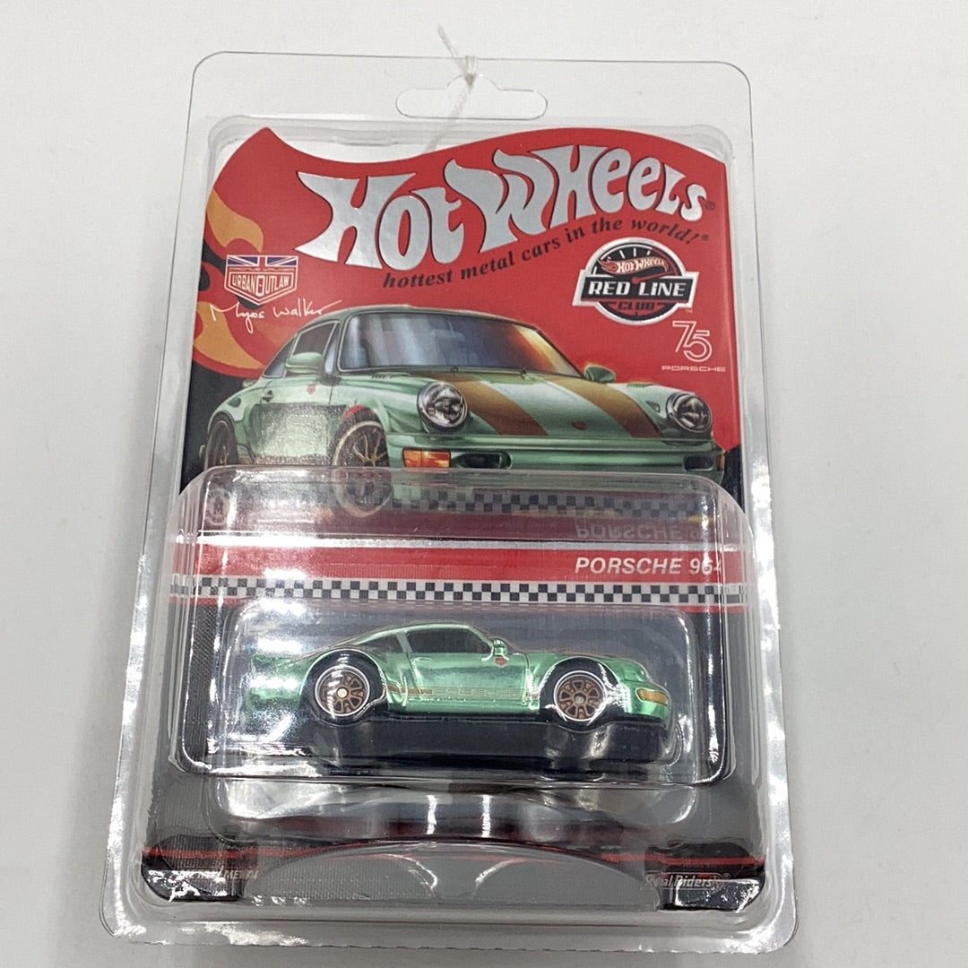 Hot wheels redline club Porsche 964 with protector