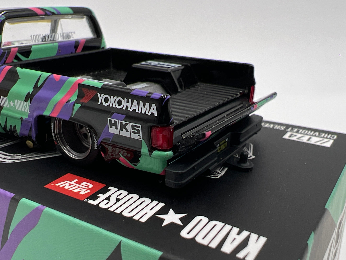Mini GT x Kaido House #174 Chevrolet Silverado Kaido HKS V1