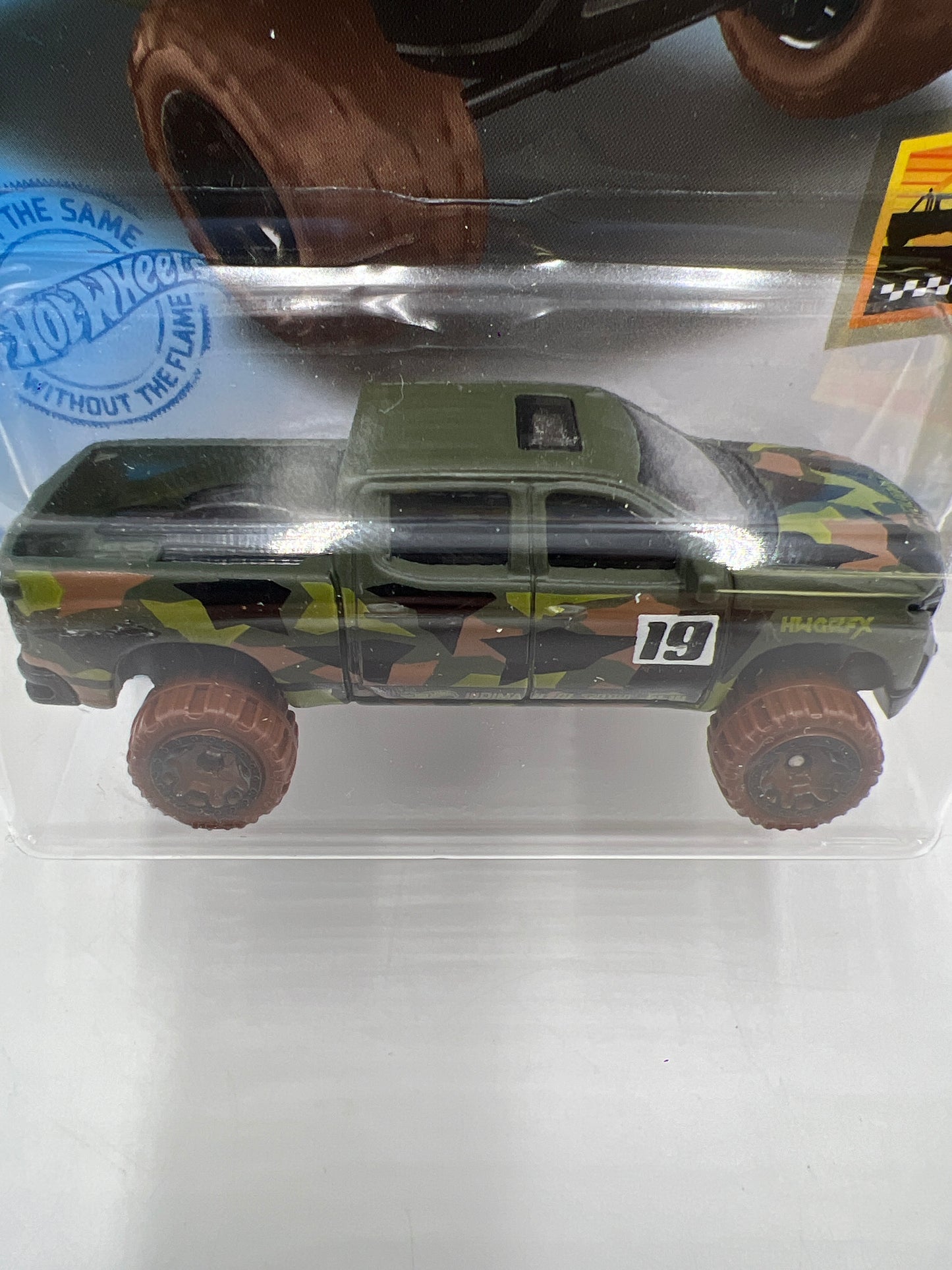 2021 Hot Wheels HW Baja Blazers #80 19 Chevy Silverado Trail Boss LT Green 17E