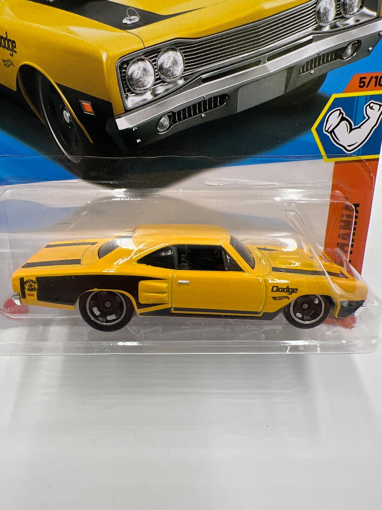 2025 Hot Wheels L Case Muscle Mania #208 69 Dodge Coronet Superbee Yellow 55F