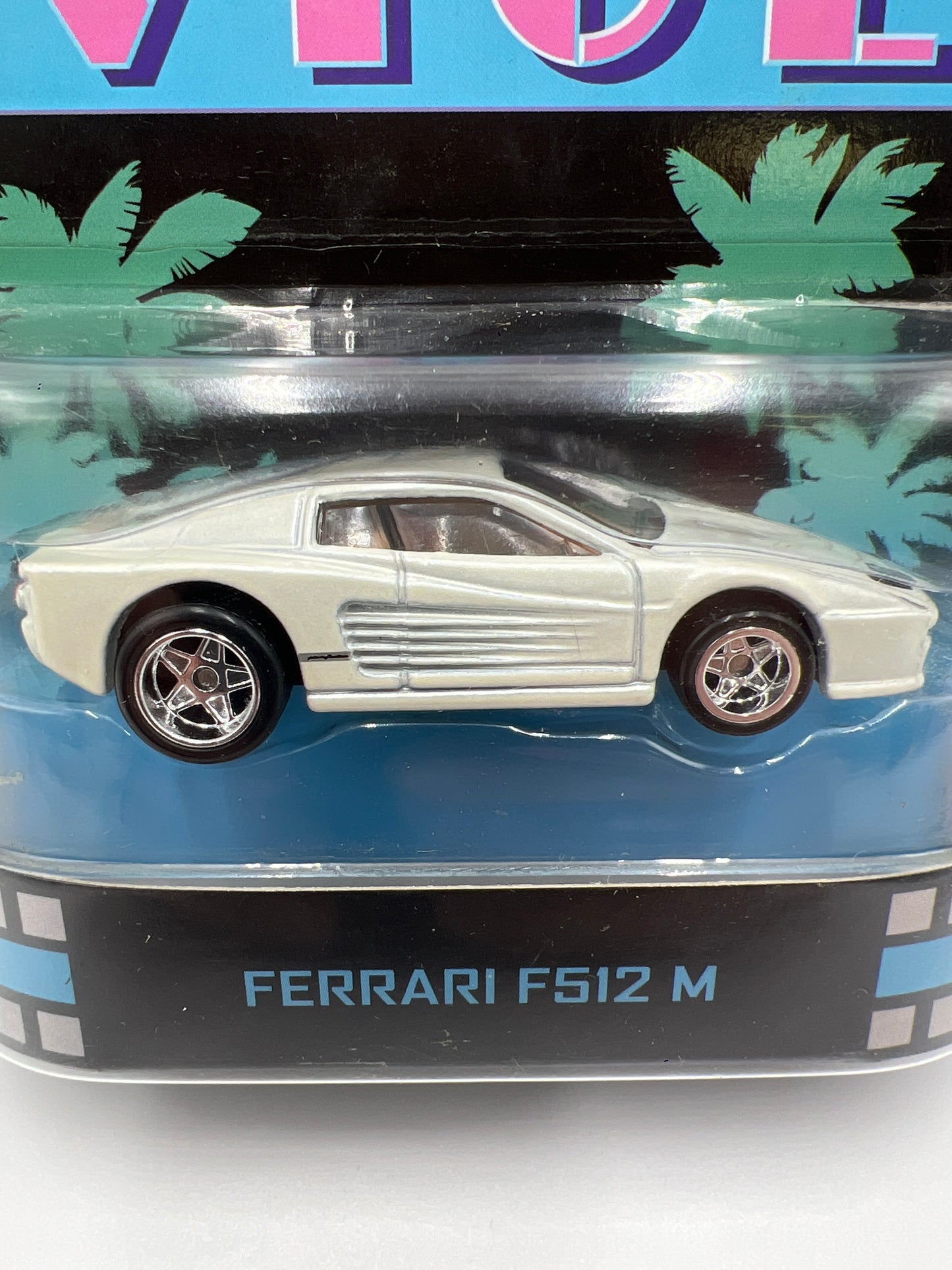 Hot Wheels Retro Entertainment Miami Vice Ferrari 512 M White W/Protector