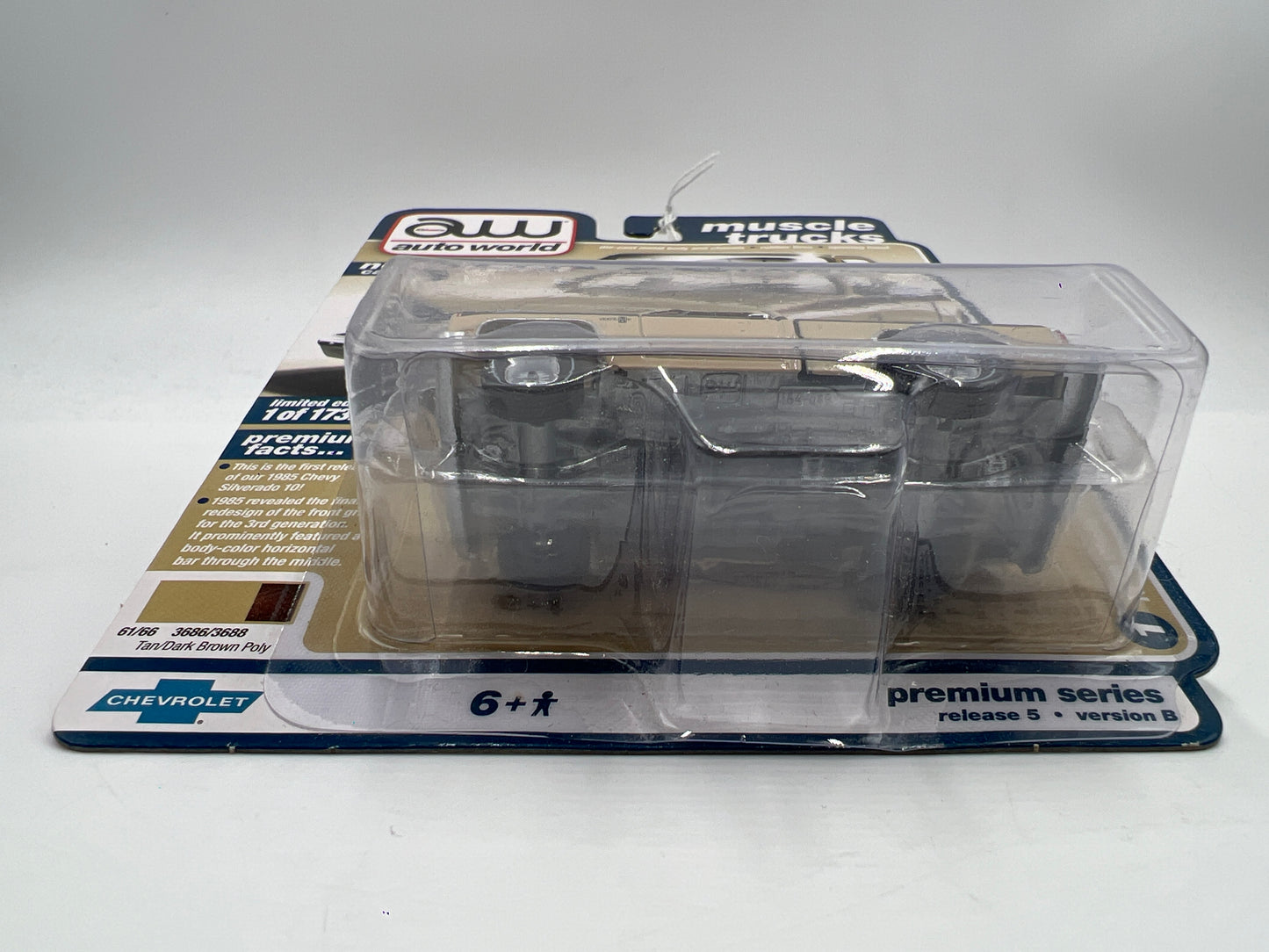 Auto World Muscle Trucks Release 5 Version B 1985 Chevy Silverado 10 Fleetside Tan 183B