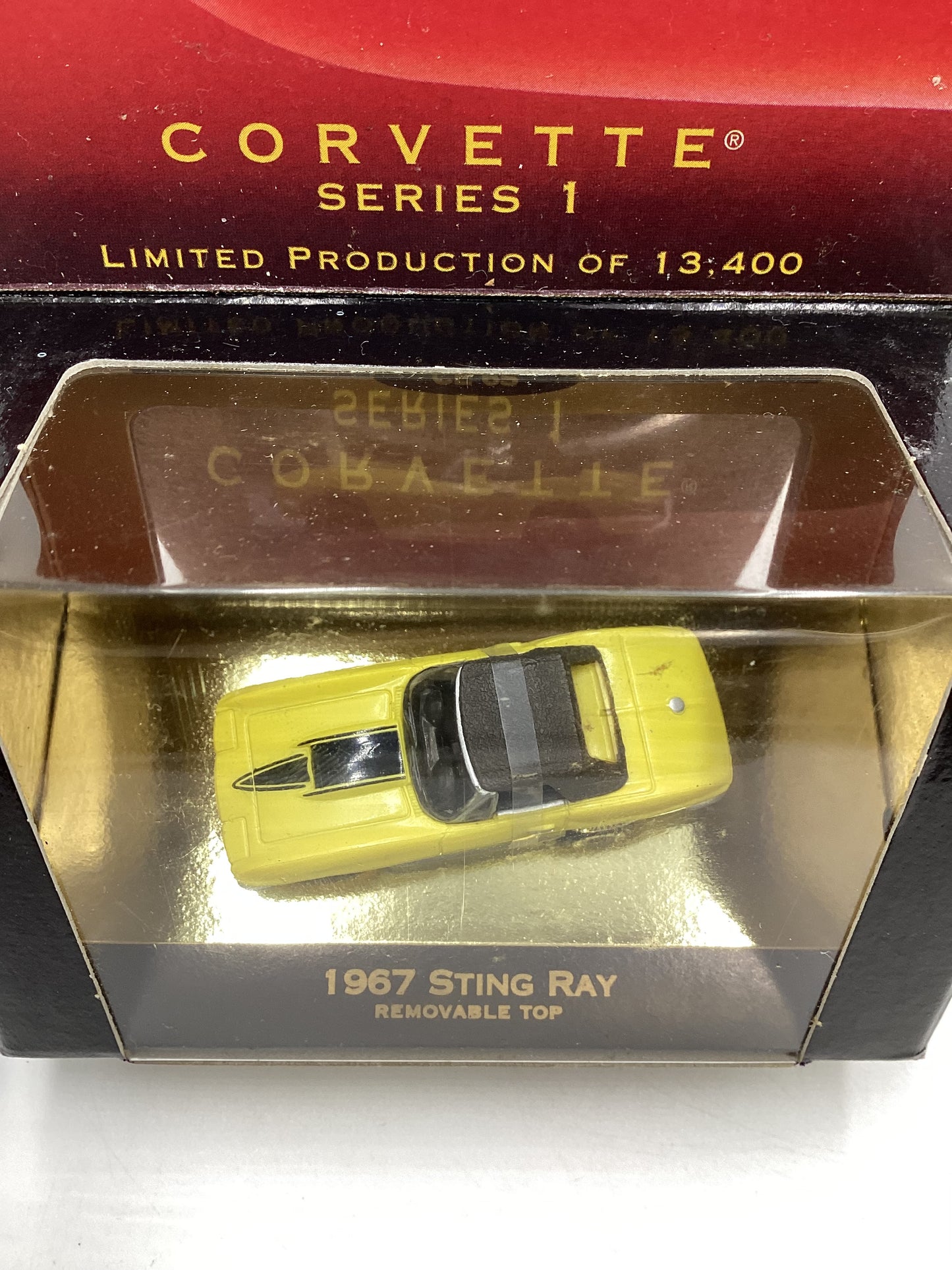 Micro Machines Collectors Edition Corvette Series 1 1967 Sting Ray Yellow 1/13400 SR CE 65
