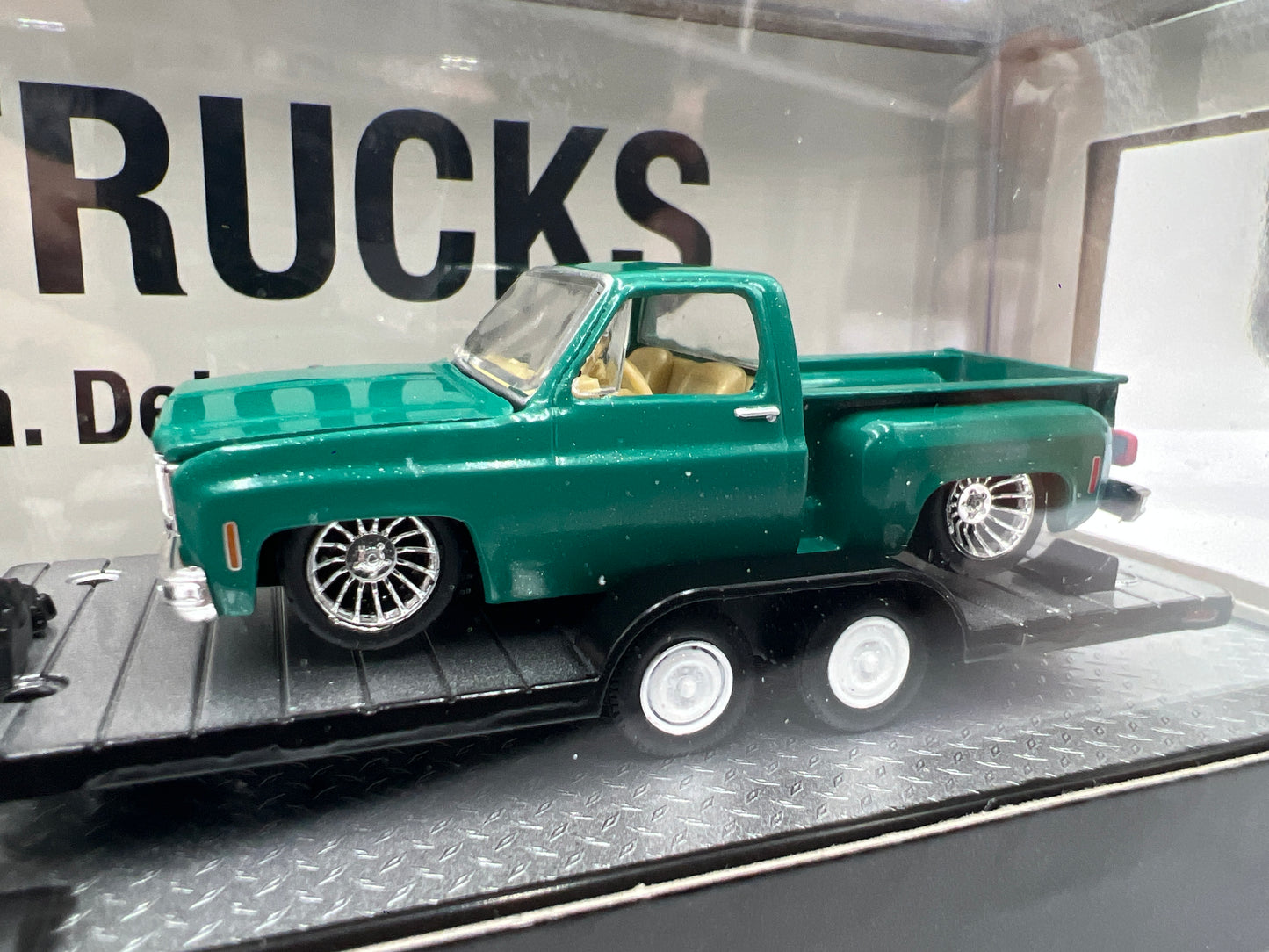 M2 Machines Auto Haulers 1973 GMC Sierra 3500 & 1976 GMC Sierra Grande 15 Custom R88