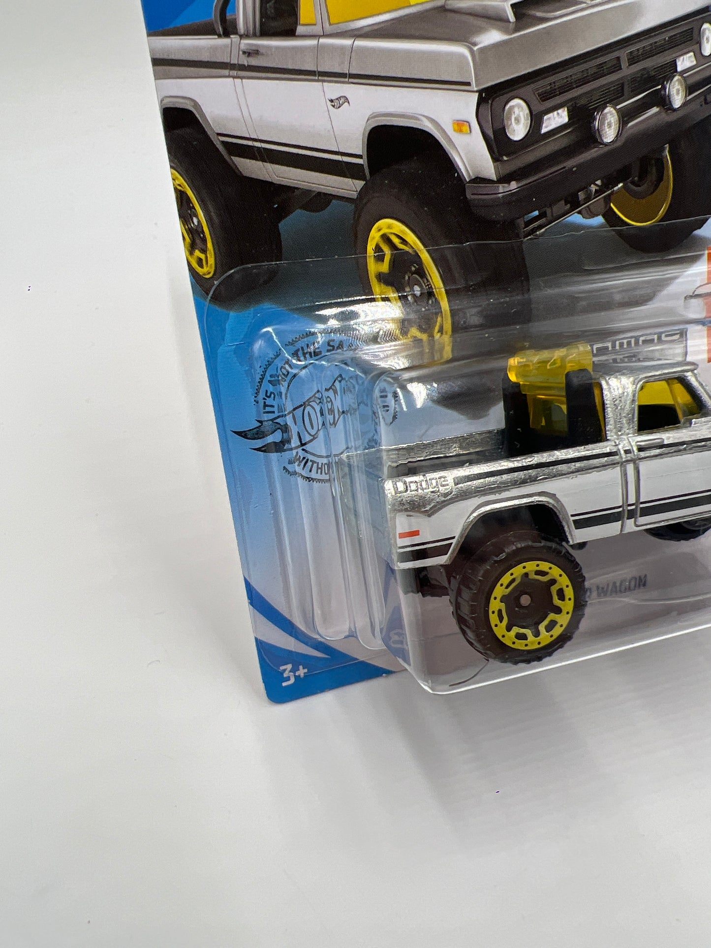 2020 Hot Wheels Walmart Exclusive Zamac 10 #152 70 Dodge Power Wagon