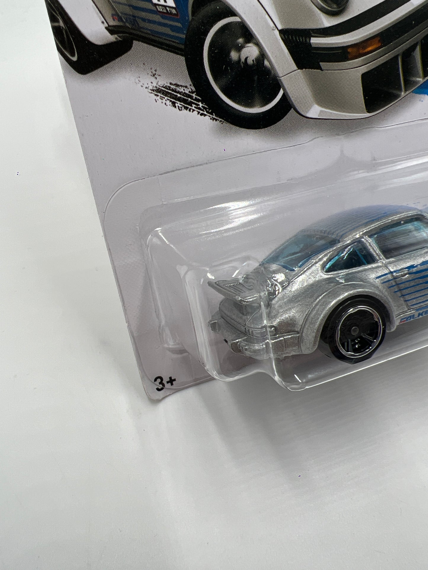 2016 Hot Wheels Speed Graphics #181 Porsche 934 Turbo RSR Silver Falken 100C