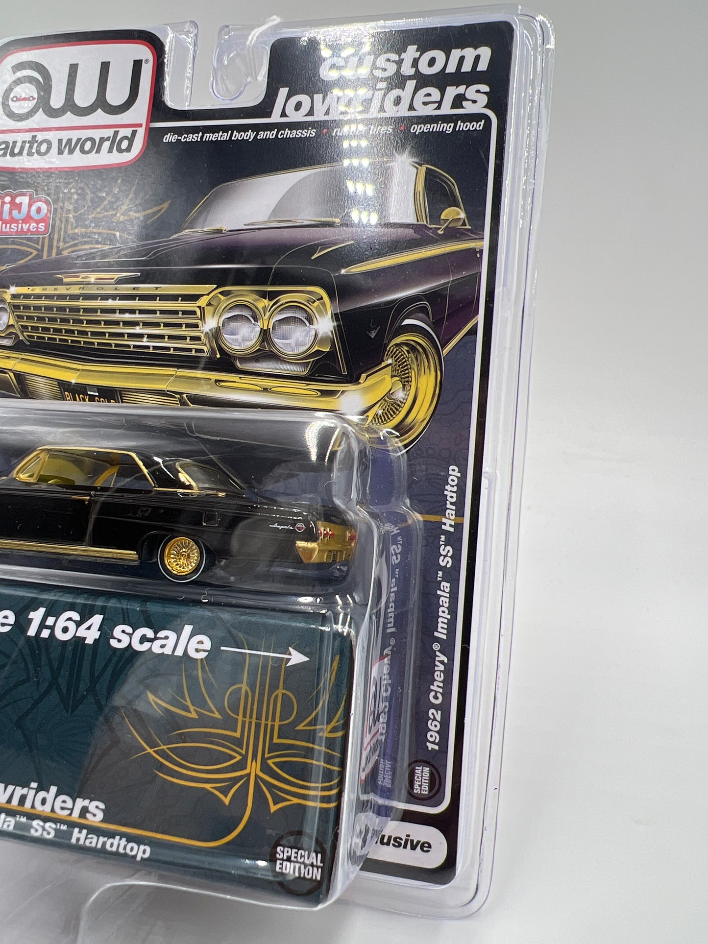 Auto World Mijo Exclusives Custom Lowriders 1962 Chevy Impala SS Hardtop Black/Gold 181B
