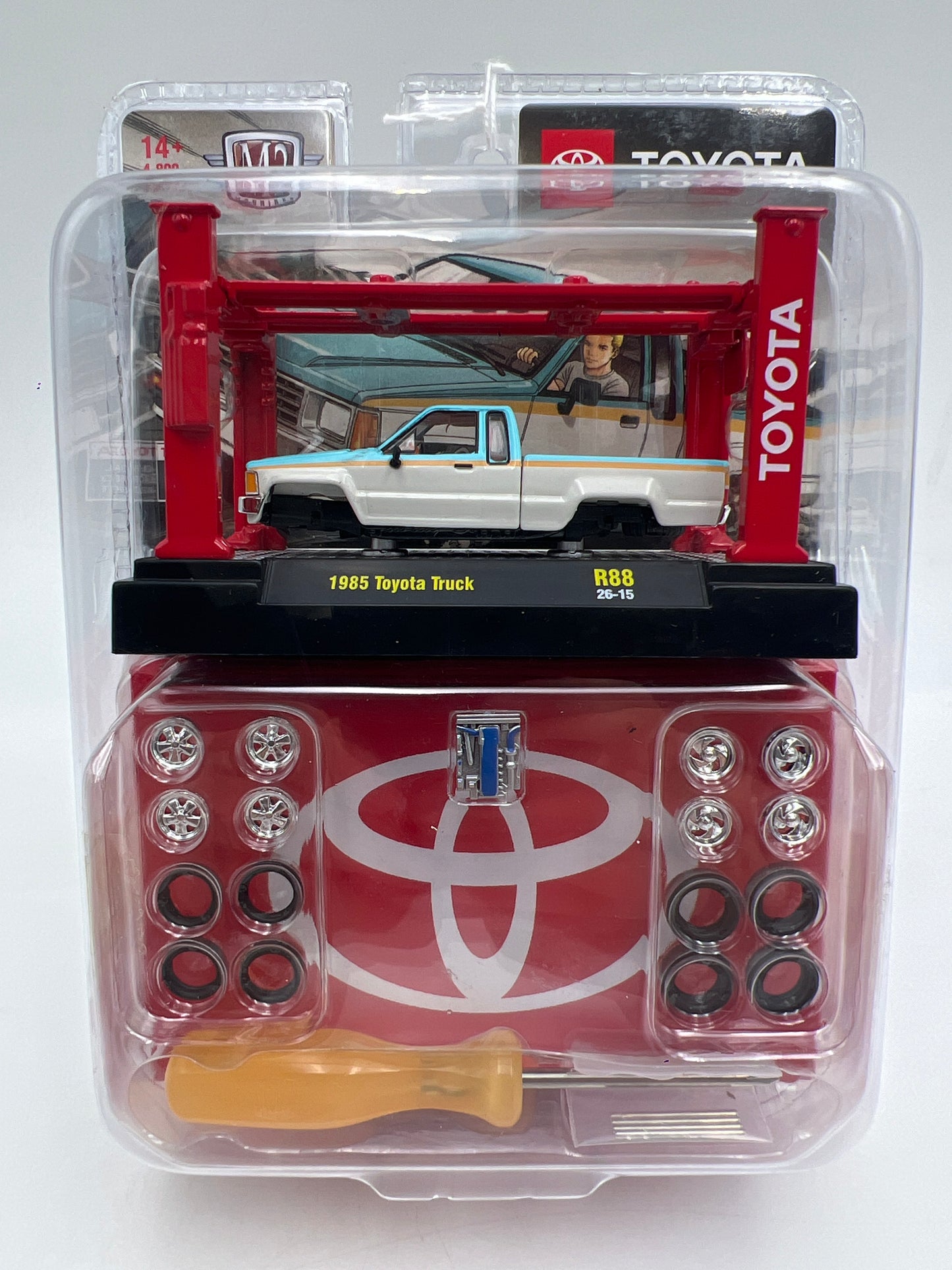 M2 Machines Model Kits R88 1985 Toyota Truck