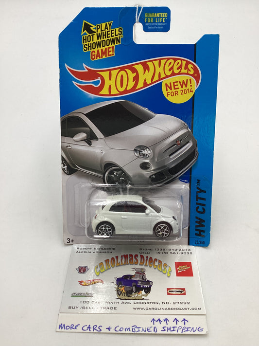 2014 Hot wheels HW City #25 Fiat 500 White (Bad Card)