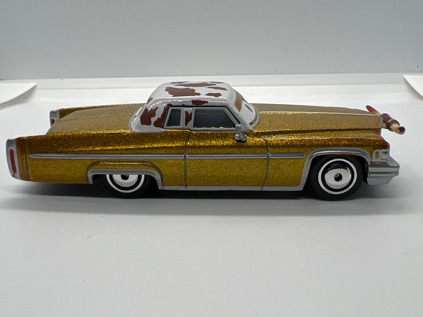 Disney Pixar Cars Tex Cadillac Coupe Deville Tex Dinoco Gold Loose