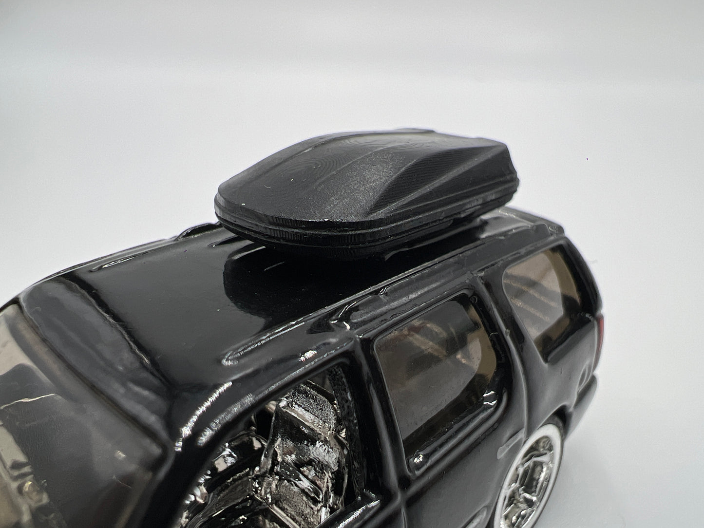 Hot Wheels 07 Cadillac Escalade Black Loose CUSTOM W/Custom Roof Luggage Rack