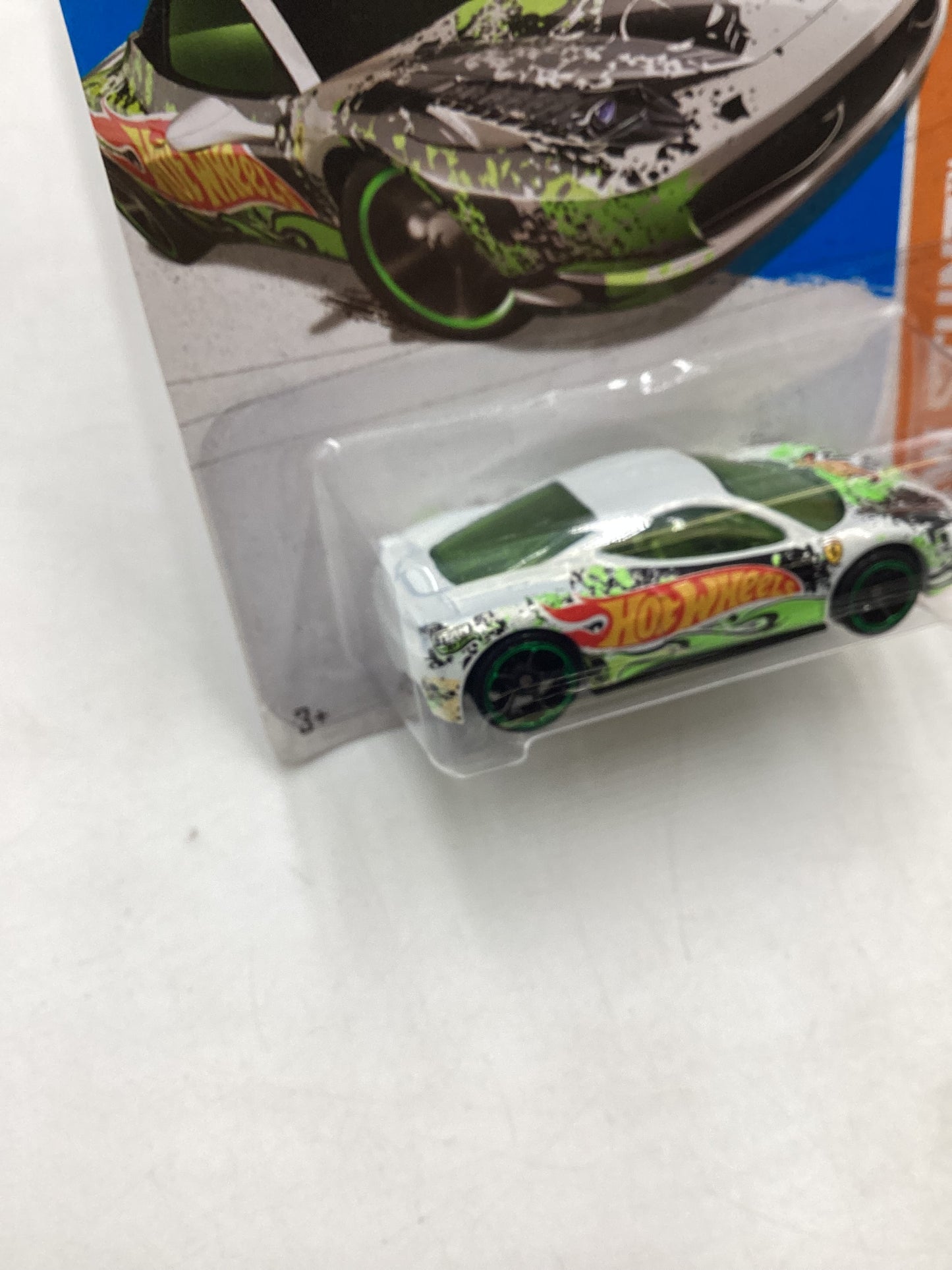 2013 Hot Wheels #81 Ferrari 458 Challenge White with protector