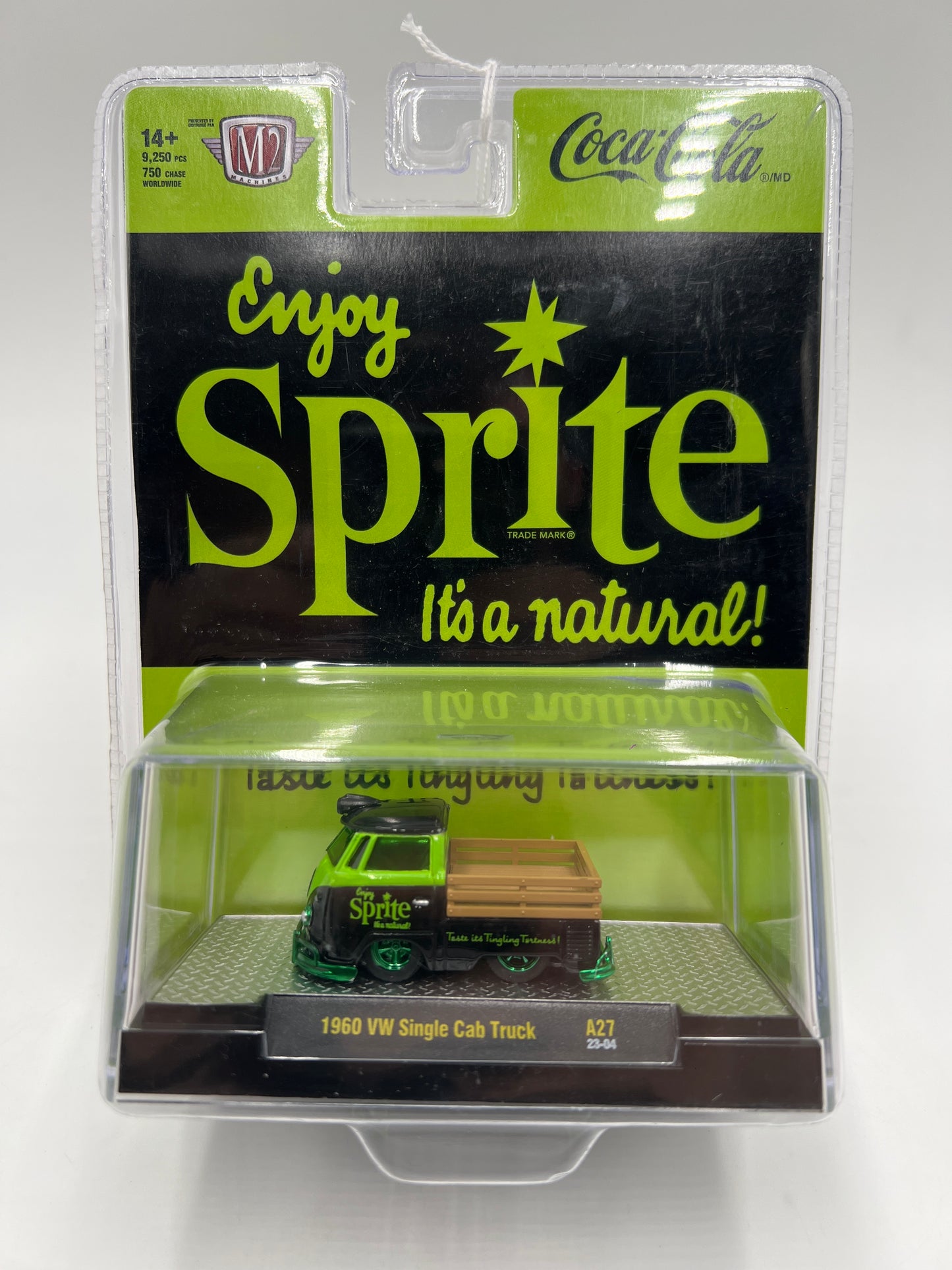 M2 Machines CHASE Sprite 1960 VW Single Cab Truck A27