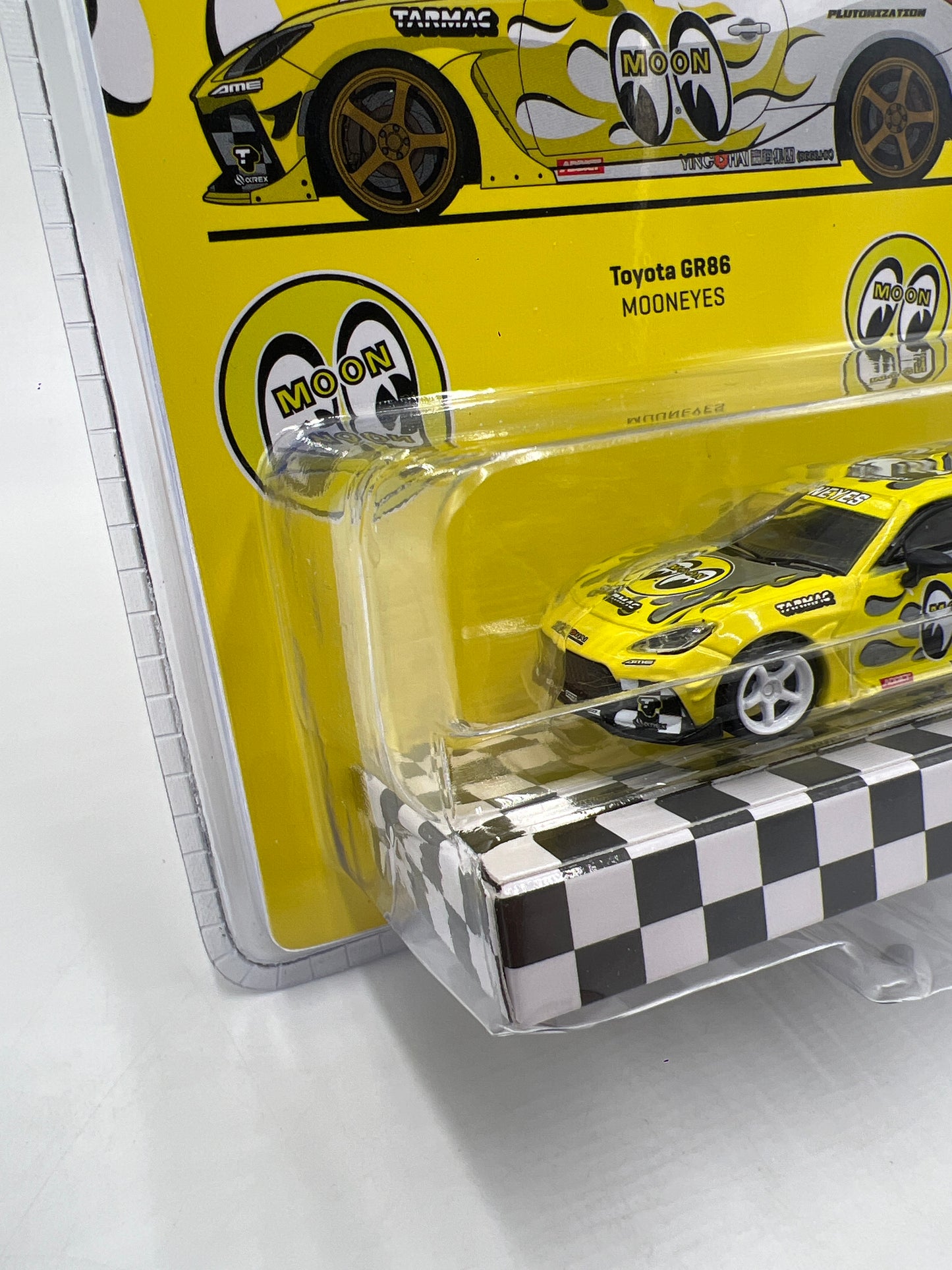 Tarmac Works Mijo Exclusives CHASE Toyota GR86 Mooneyes