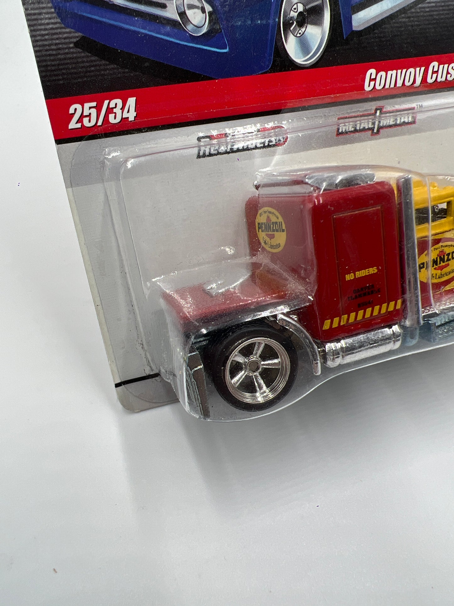 Hot Wheels Slick Rides Premium #25 Convoy Custom Yellow/Red Pennzoil W/Protector