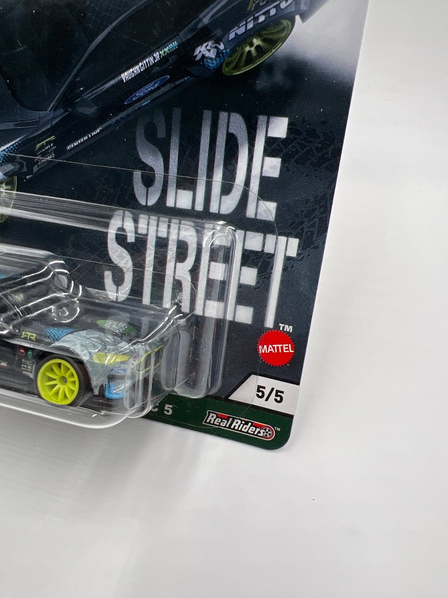 Hot Wheels Premium Slide Street #5 20 Ford Mustang RTR Spec 5 245E