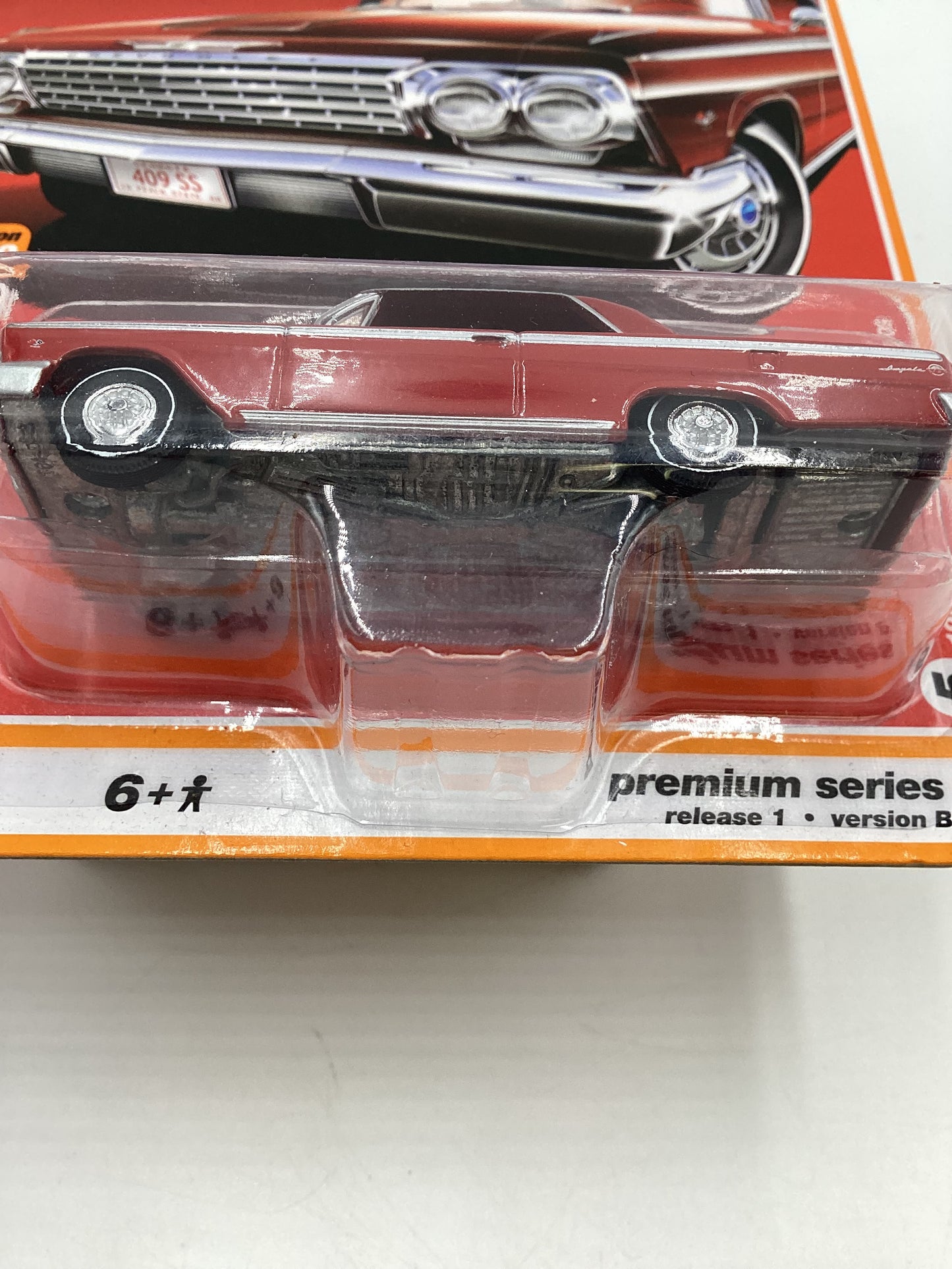 Auto World Vintage Muscle Release 1 Version B #5 1962 Chevy Impala SS 409 Red