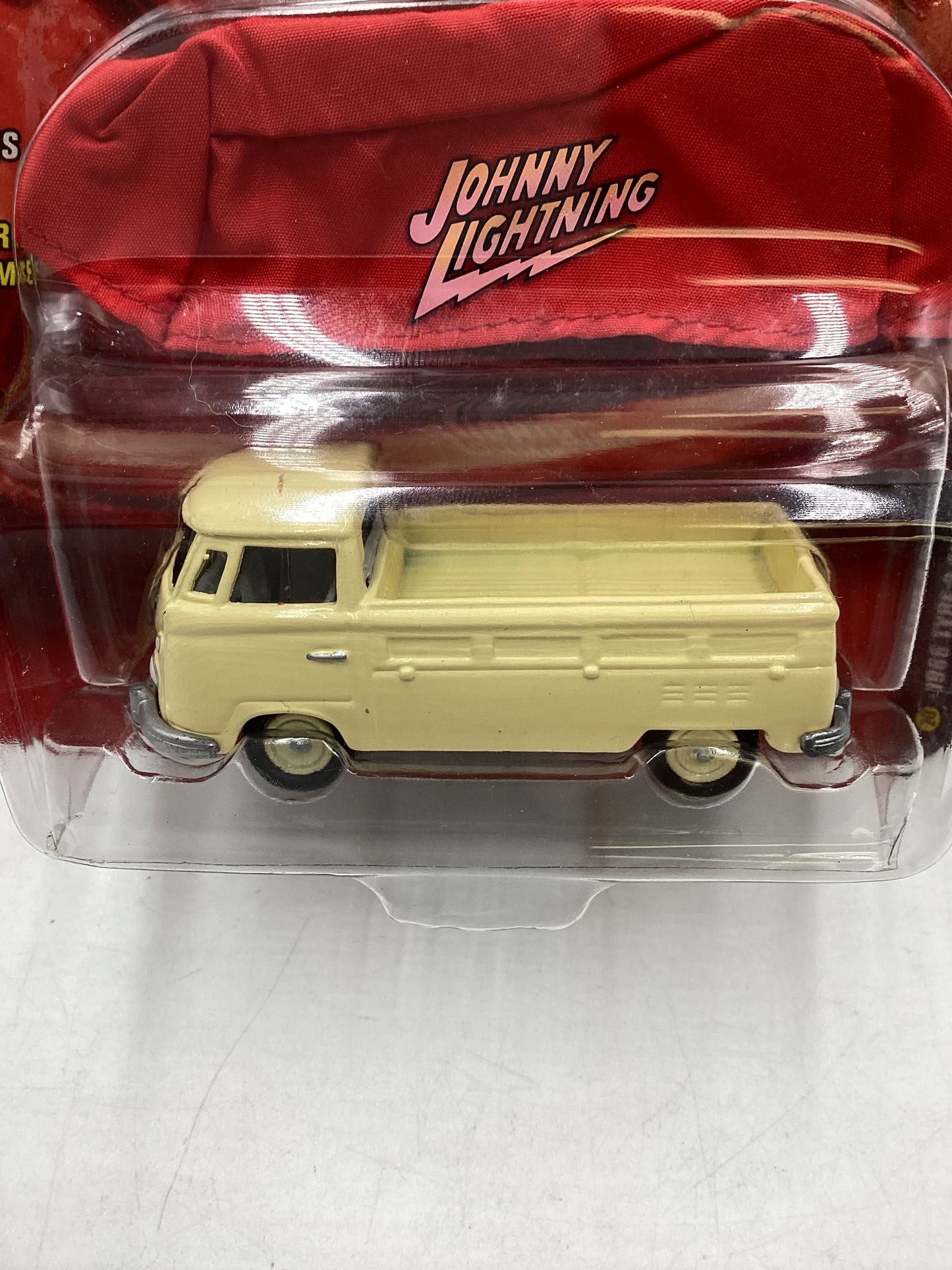 Johnny Lightning Volkswagen Series 1966 Type 2 Pickup Yellow 220B