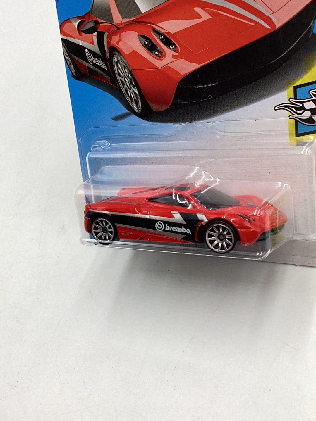 2019 Hot wheels #146 Pagani Huayra factory sealed 103A