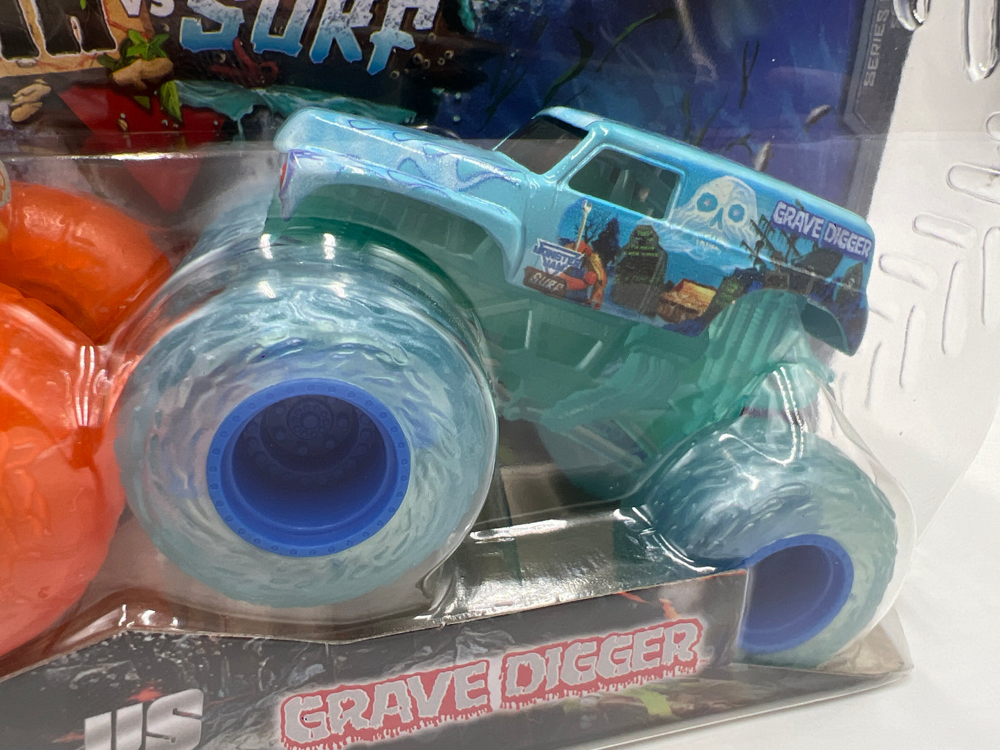 Monster Jam Earth Vs Surf Series 1 Walmart Exclusive Whiplash Vs Grave Digger