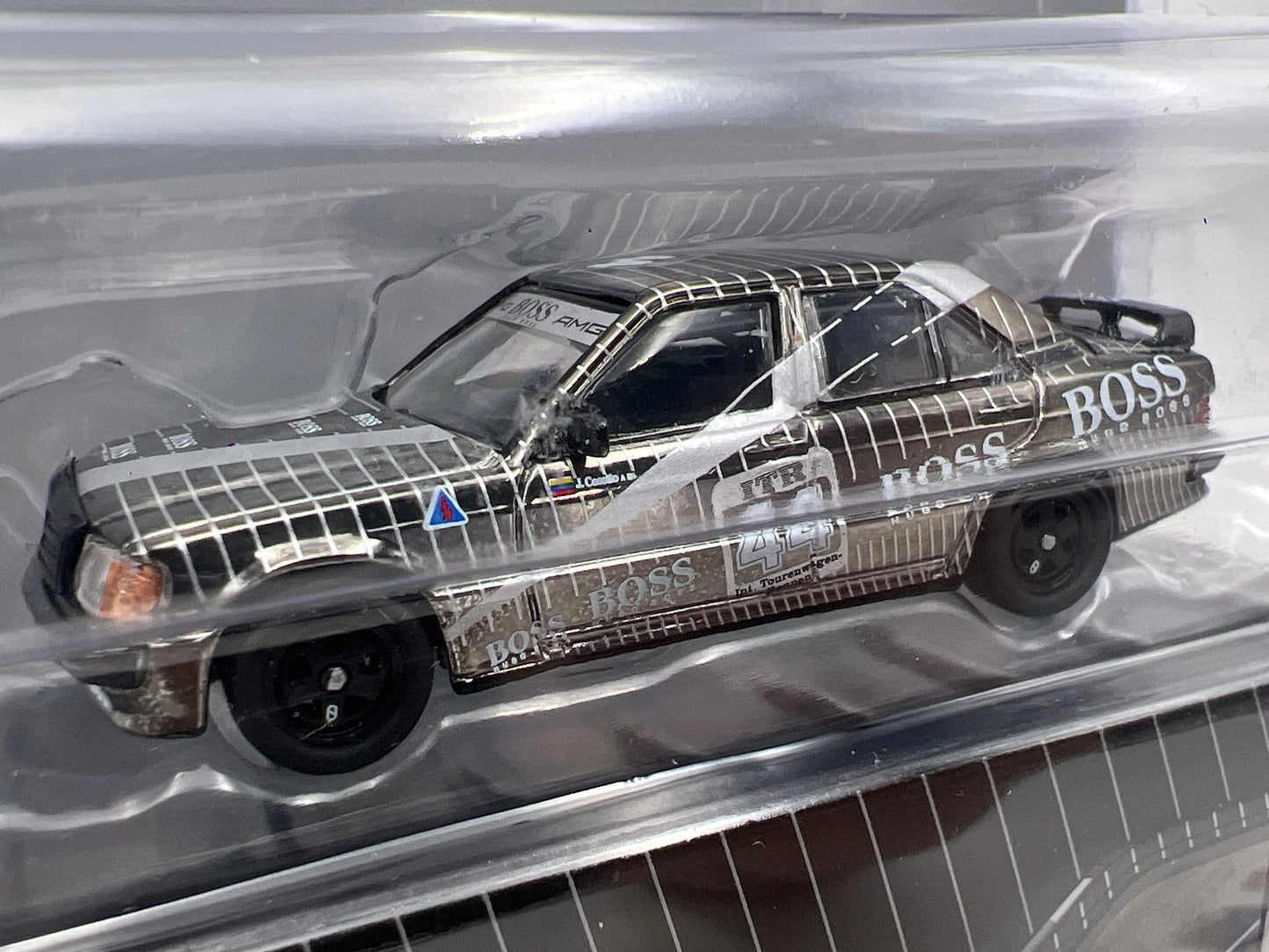 Tarmac Works Mijo Exclusives CHASE Mercedes-Benz 190 E 2.3-16 DTM 1988