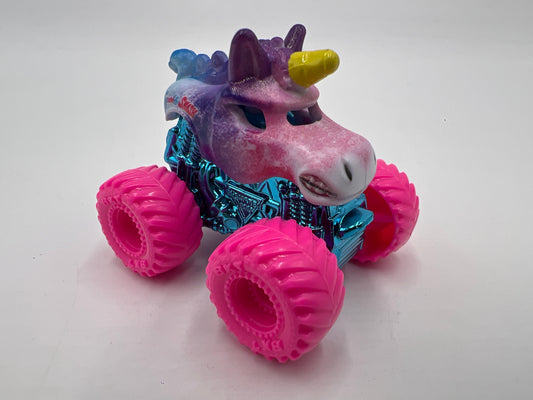 2025 Monster Jam Mini Series 18 #182 Sparkle Smash sealed