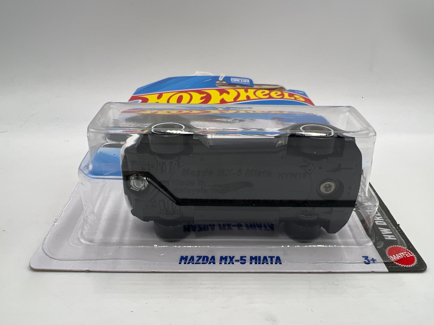 2026 Hot Wheels B Case HW Dream Garage #1 Mazda MX-5 Miata White 86G