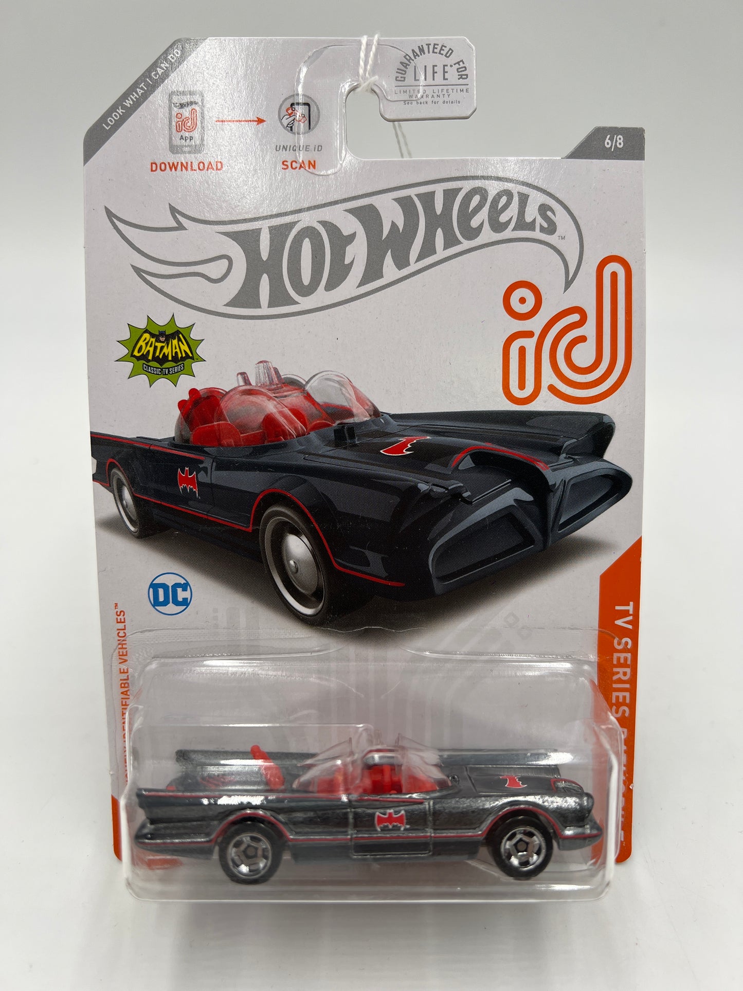 Hot Wheels iD Chase 6/8 TV Series Batmobile 160H