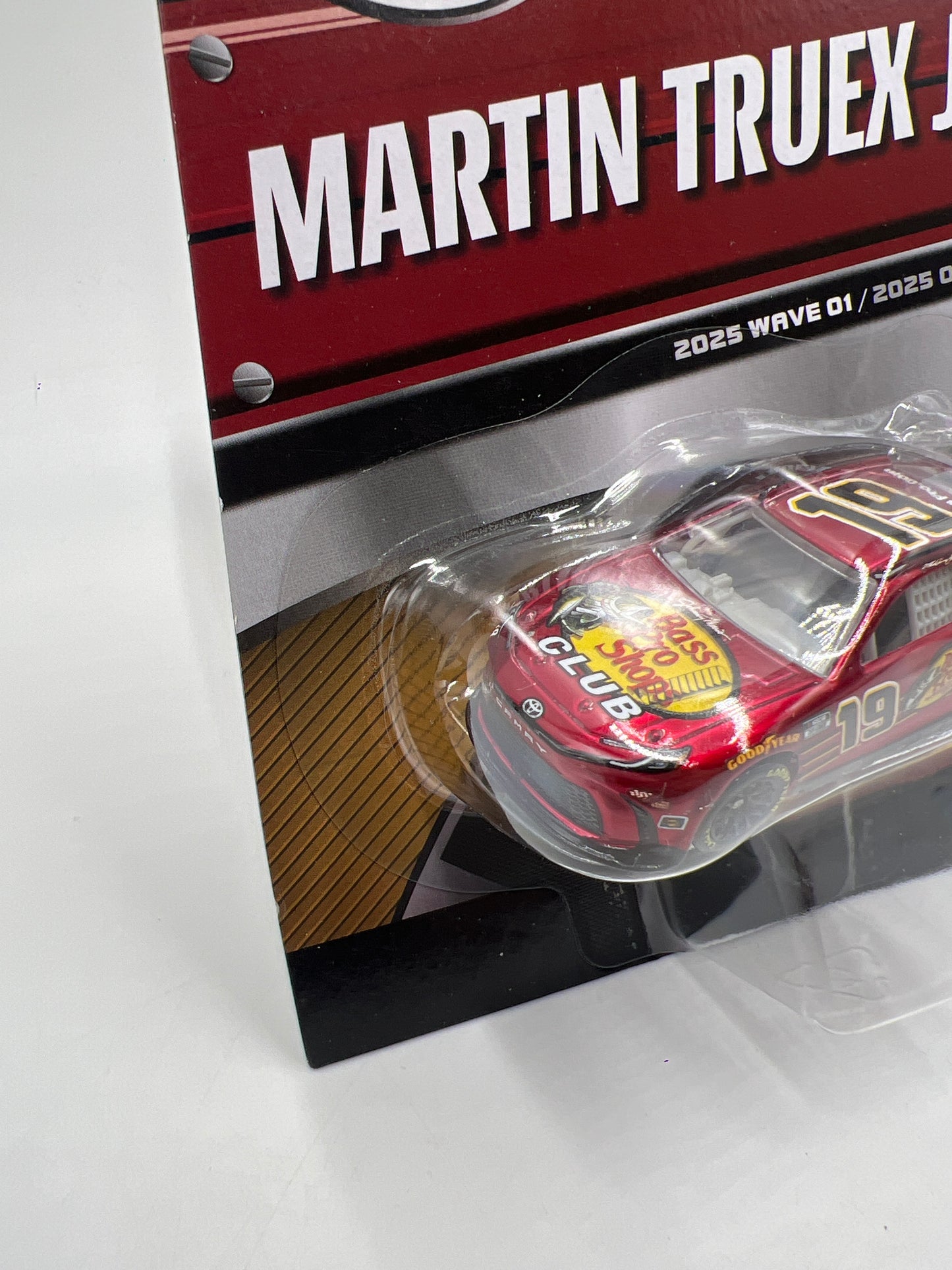 2025 Nascar Authentics Wave 1 Liquid Color CHASE Martin Truex Jr #19 Red