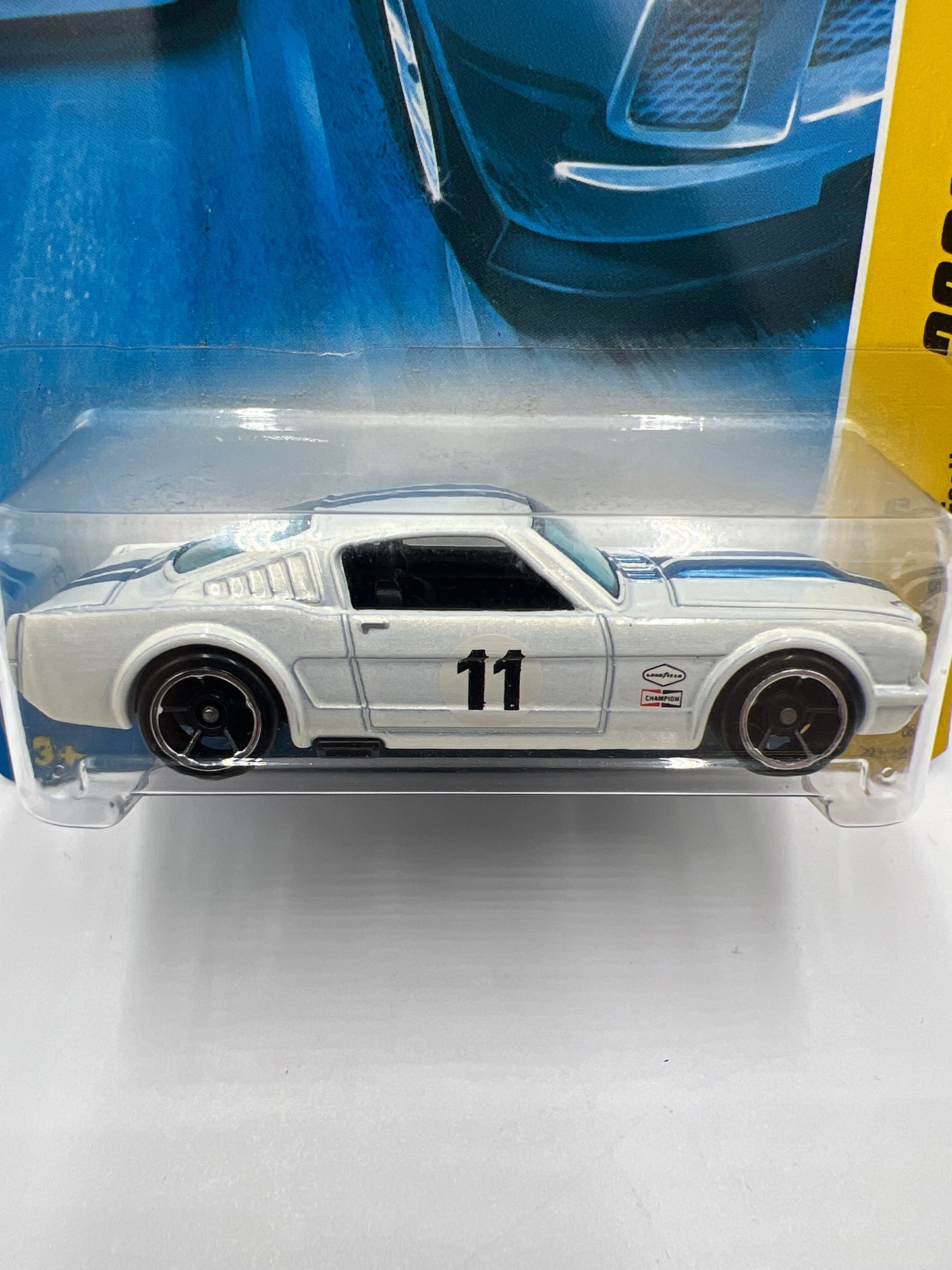 2008 Hot Wheels New Models #27 Ford Mustang Fastback White 25F