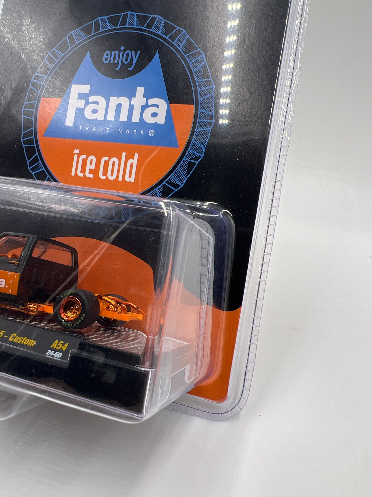 2025 M2 Machines Coca Cola CHASE Fanta 1976 GMC Sierra Grande 15 Custom A54