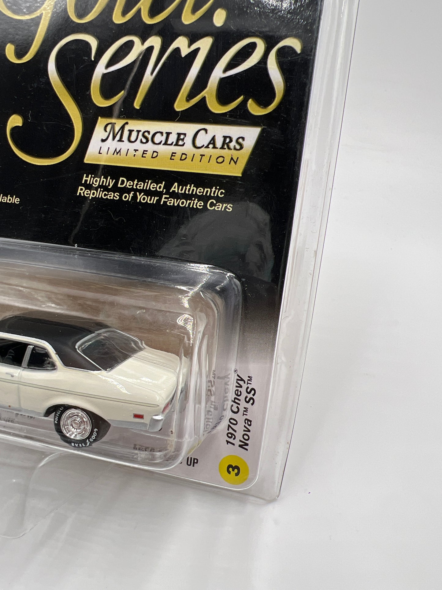 Johnny Lightning Gold Series Muscle Cars #3 1970 Chevy Nova SS White 221A