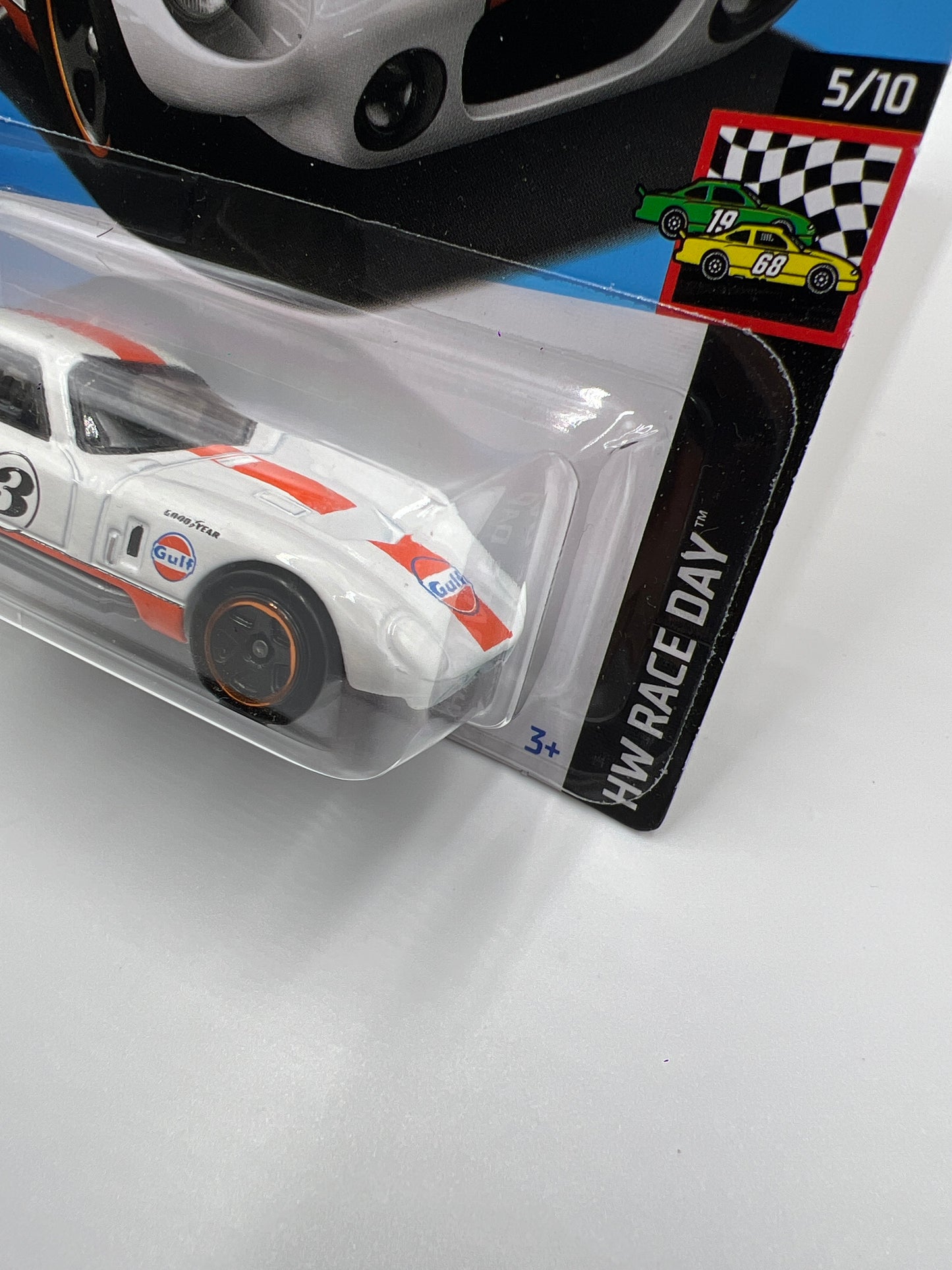 2024 Hot Wheels Walgreens Exclusive Race Day #122 Shelby Cobra Daytona Coupe Gulf White 239F