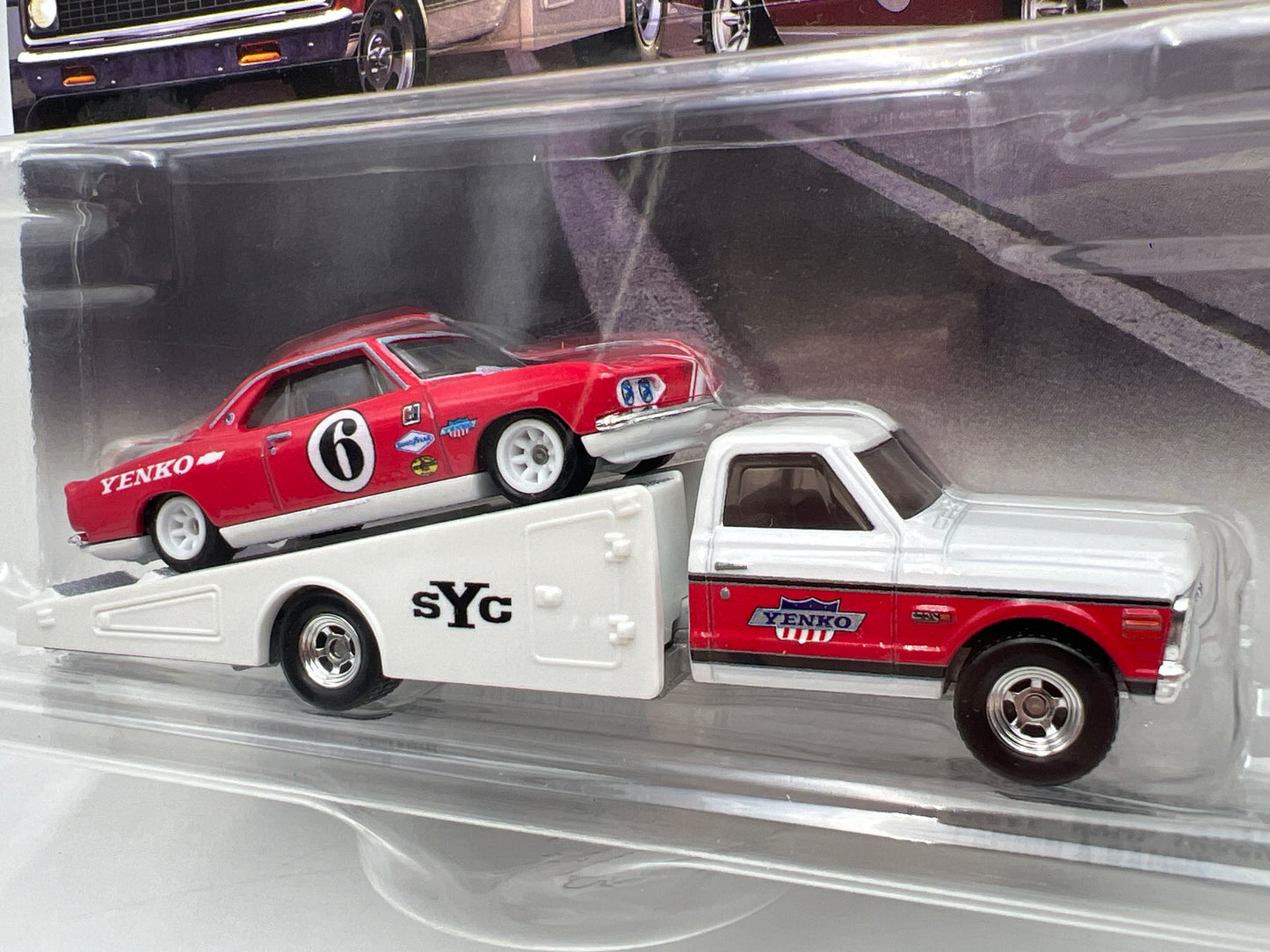 Hot Wheels Team Transport #91 66 Chevrolet Corvair Yenko Stinger & 72 Chevy Ramp Truck