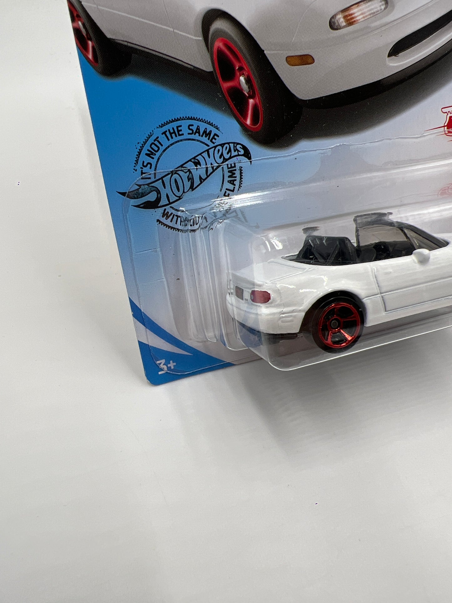 2020 Hot Wheels Target Exclusive Red Edition #208 91 Mazda MX-5 Miata White 148A