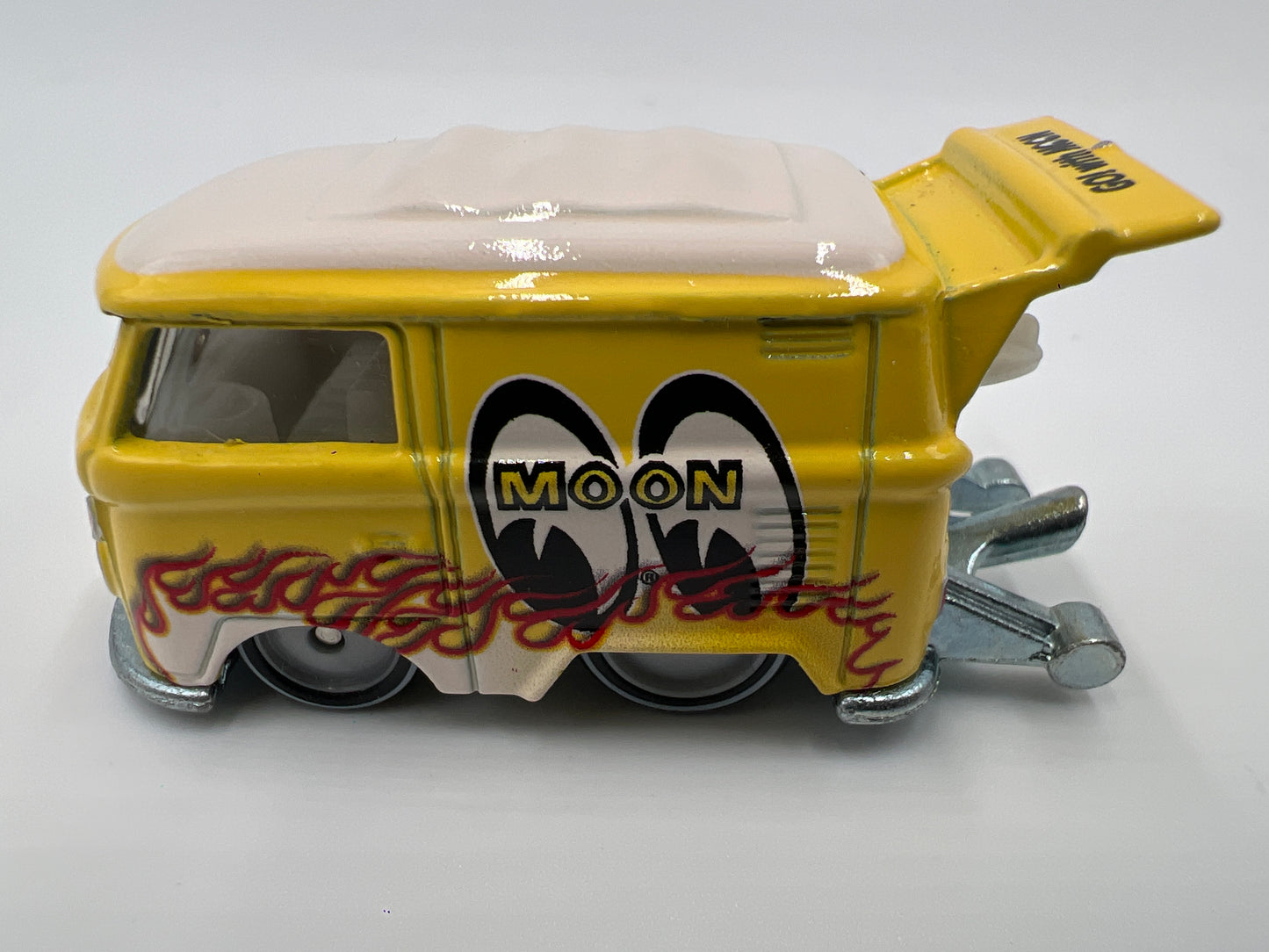 Hot Wheels 1/64 Premium Boulevard Kool Kombi Mooneyes Yellow Loose