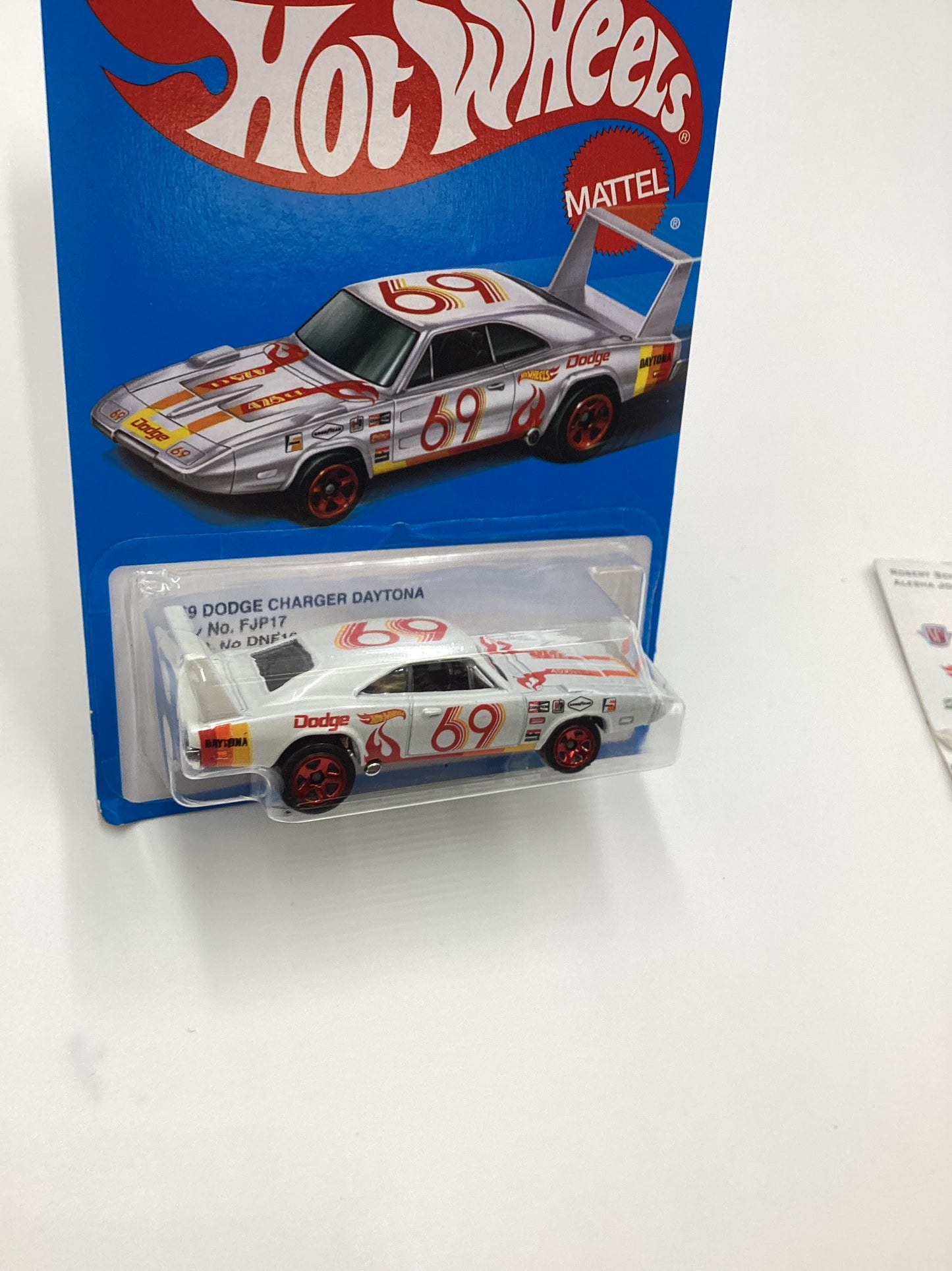 2016 Hot Wheels Target Heritage Retro FJP17 69 Dodge Charger Daytona White 157D