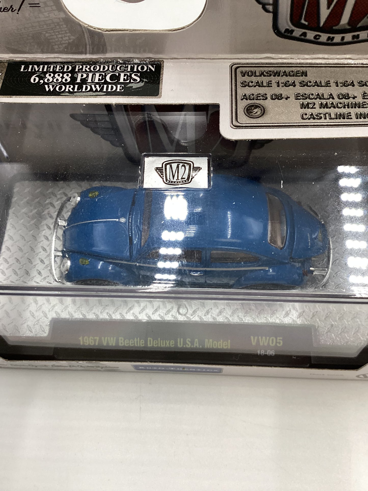 M2 Machines Auto-Thenics 1/6888 1967 VW Beetle Deluxe USA Model Blue VW05